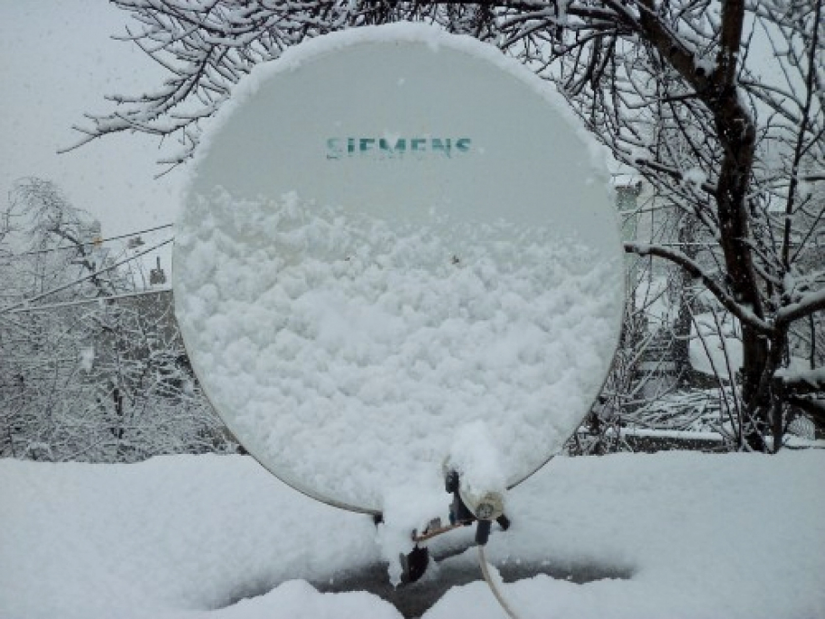 Malatya'da Kar, TV Yayınına Kışlık İzin Verdi! Yayınlar 'Dondu'