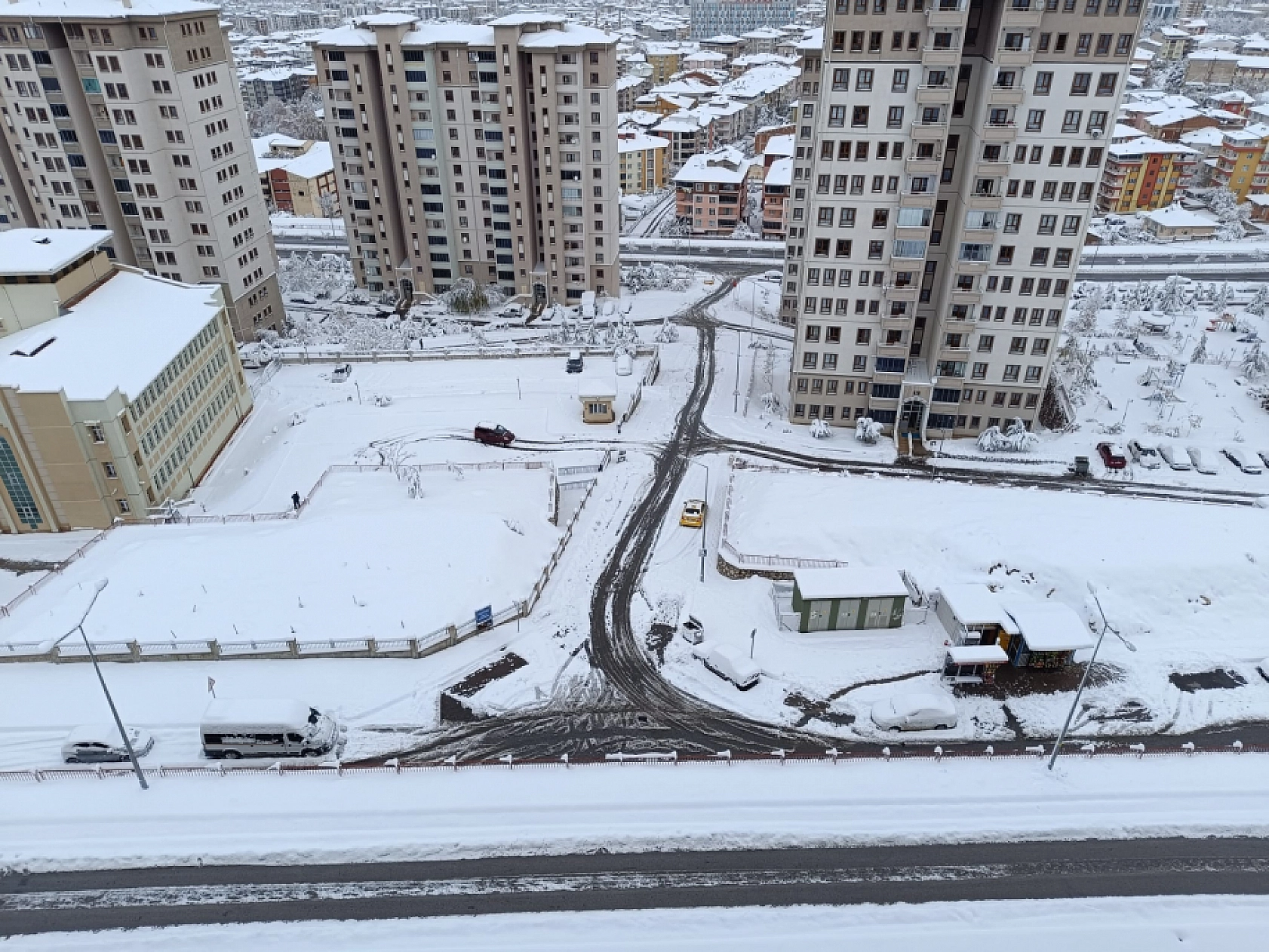 Malatya'da Kar, TV Yayınına Kışlık İzin Verdi! Yayınlar 'Dondu'