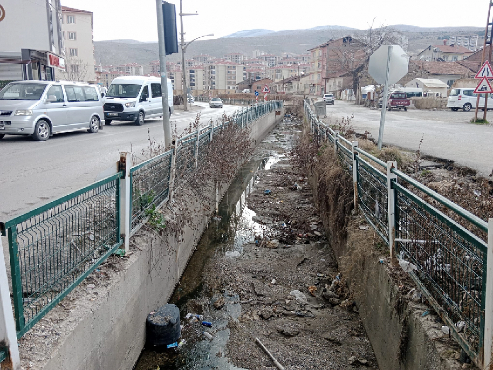 Böyle kirlilik görülmedi! Vatandaşlar tedirgin!