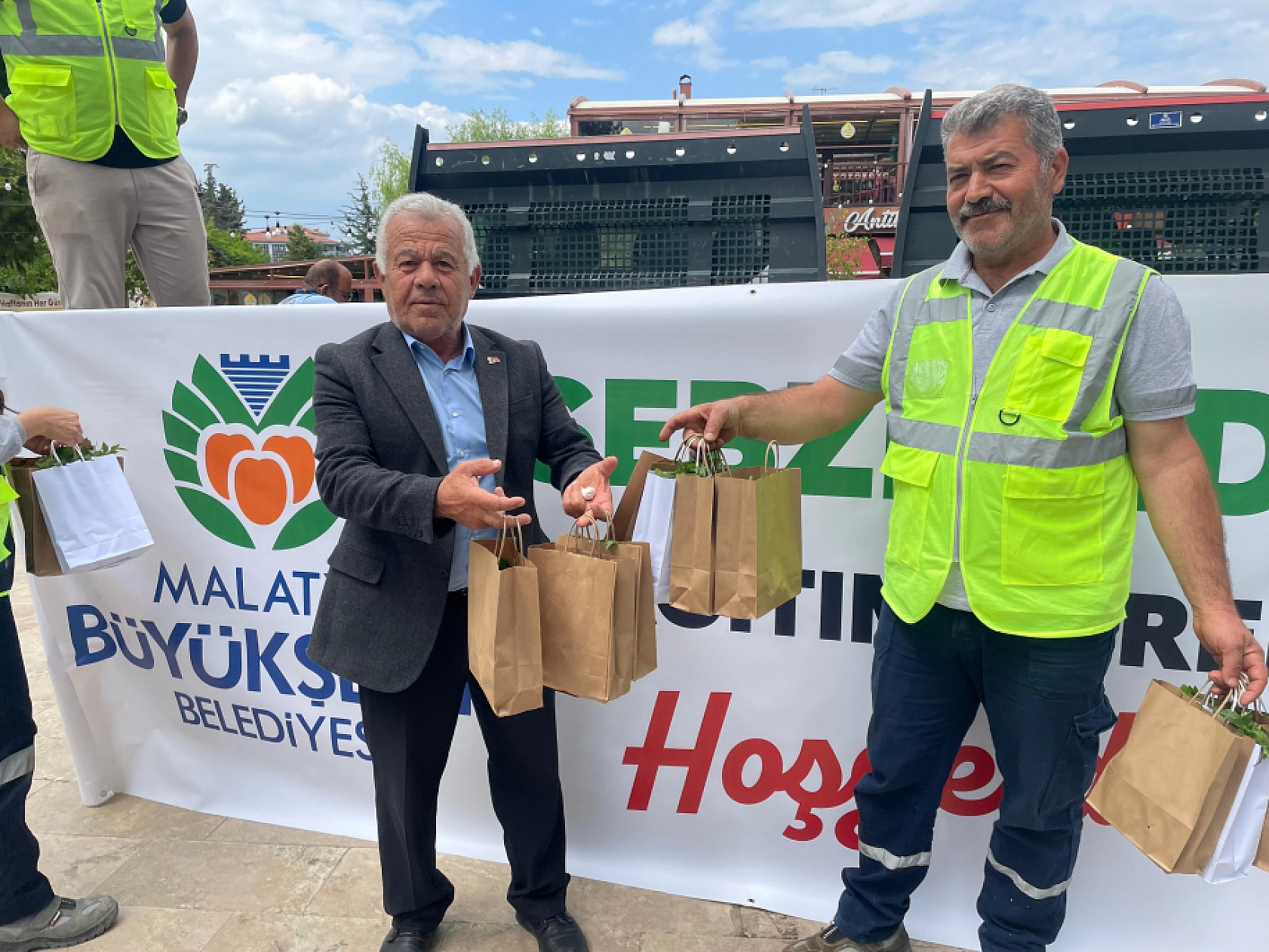 Malatya'da fideler ücretsiz dağıtıldı..!