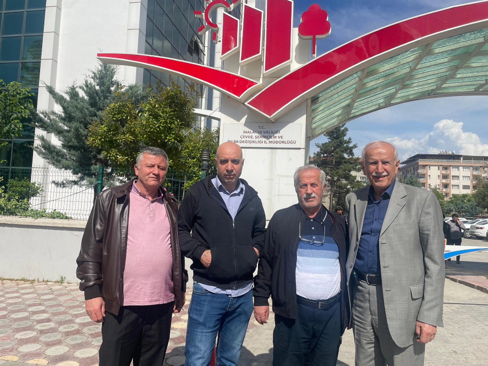 Kışla Esnafının Rızası Yok! Yıkım Yıl Sonuna Ertelensin..! 