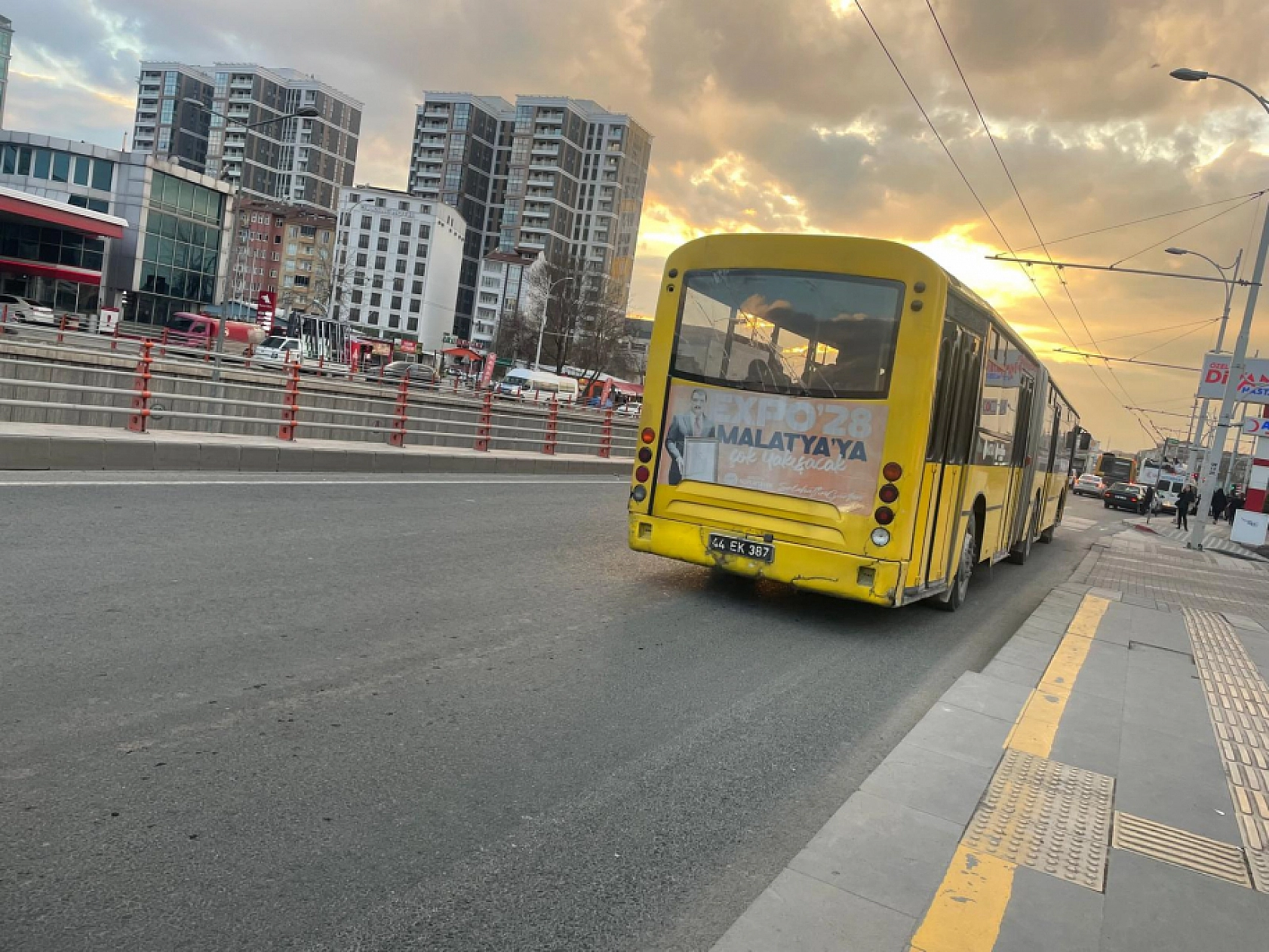 Malatya'da Ulaşım Çilesi Büyüyor: Seferler Azaltılıyor, Klimalar Kapatılıyor!