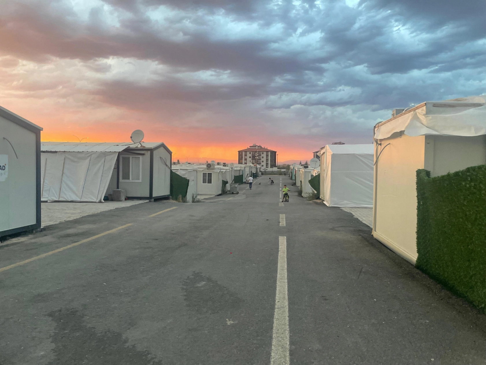 Konteyner Kentlerde Tahliyeler Başlıyor: Hak Sahiplerine Süre Verilecek!