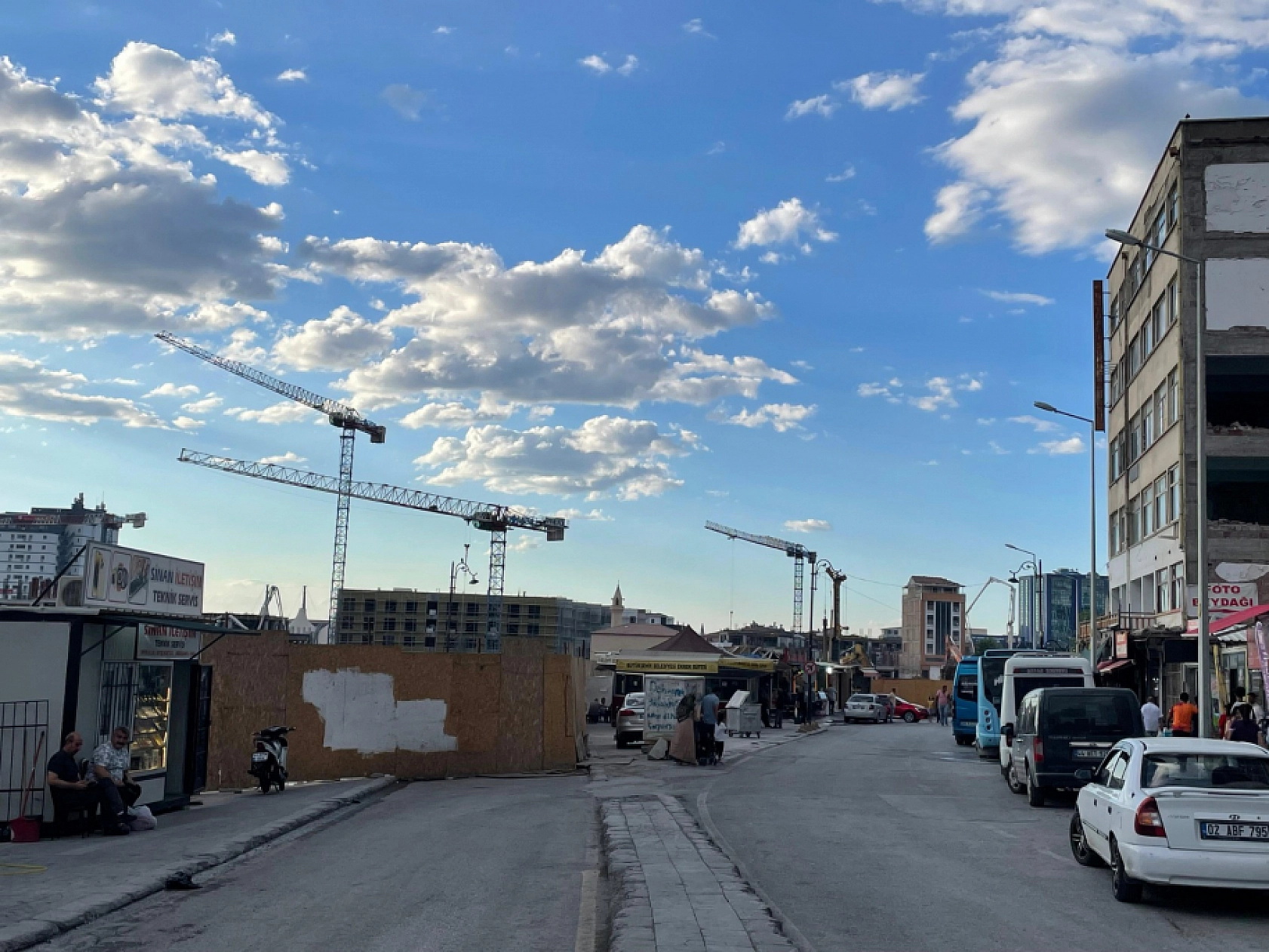 Rezerv Alan Kararları: Keyfi Mi, Yoksa Yasadışı Mı? Depremzedeler İkinci Bir Felaketle Karşı Karşıya!