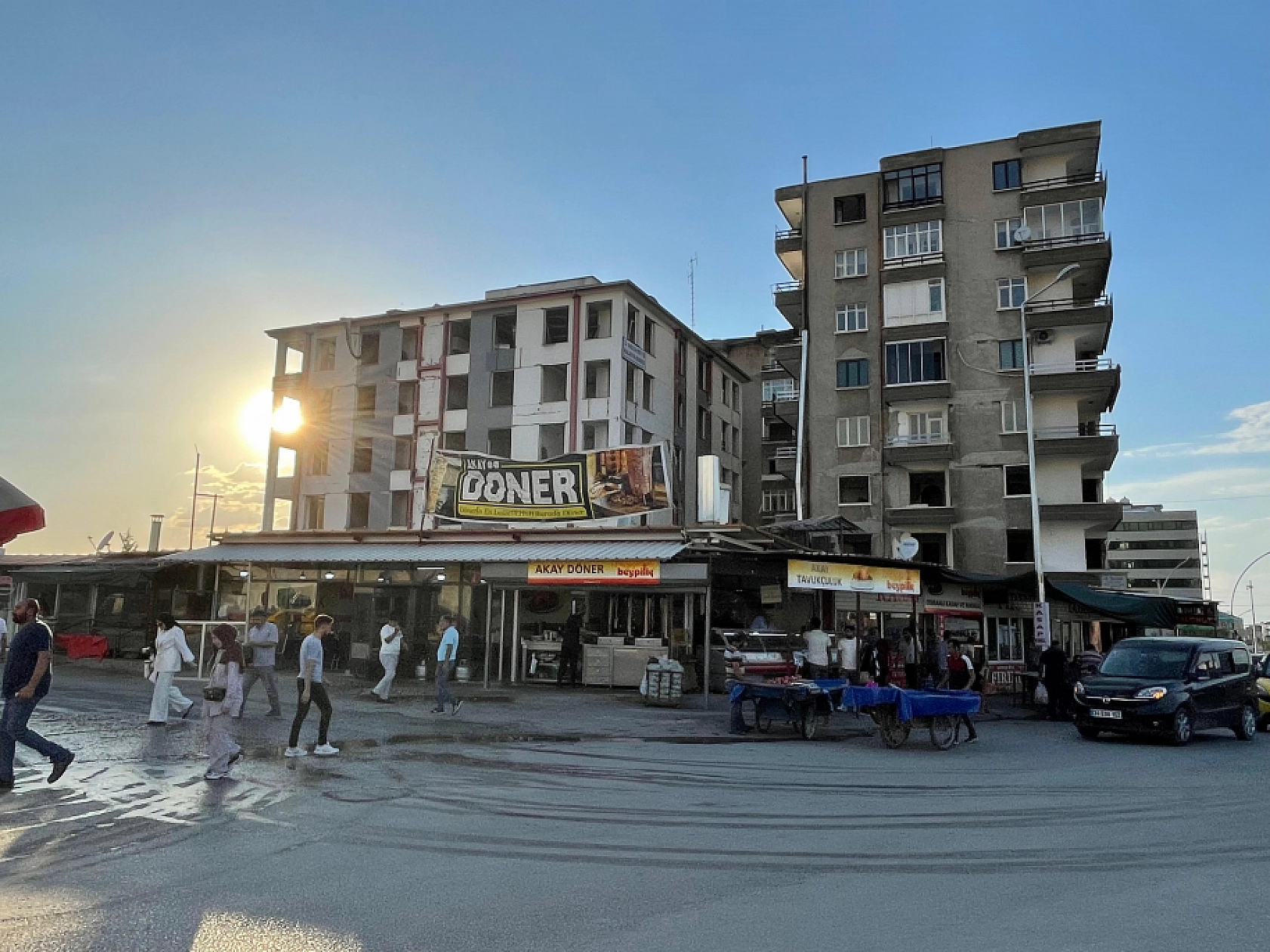 Rezerv Alan İlan Edilmişti. Depremzede Esnaf, Yeni İş Yerlerini Bekliyor...