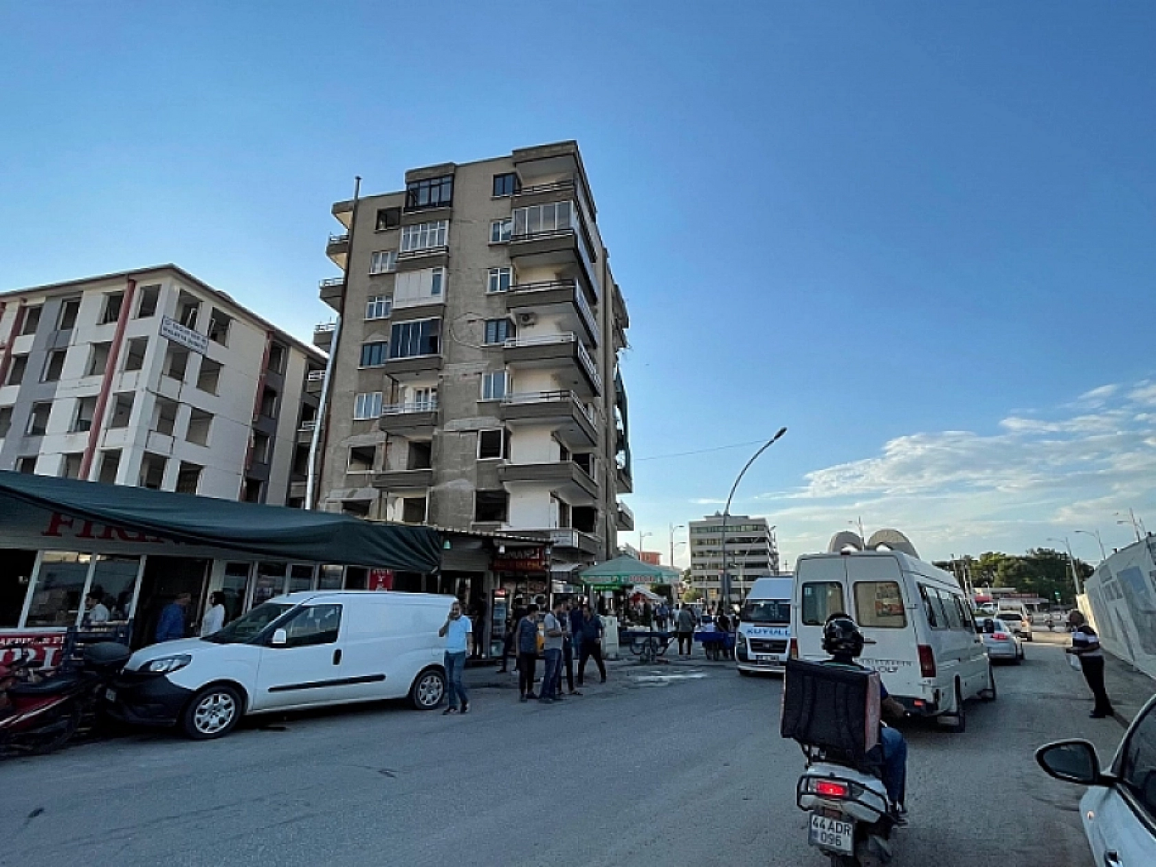 Niyazi Mısri'deki Esnaflar Oraya Taşınacak...!