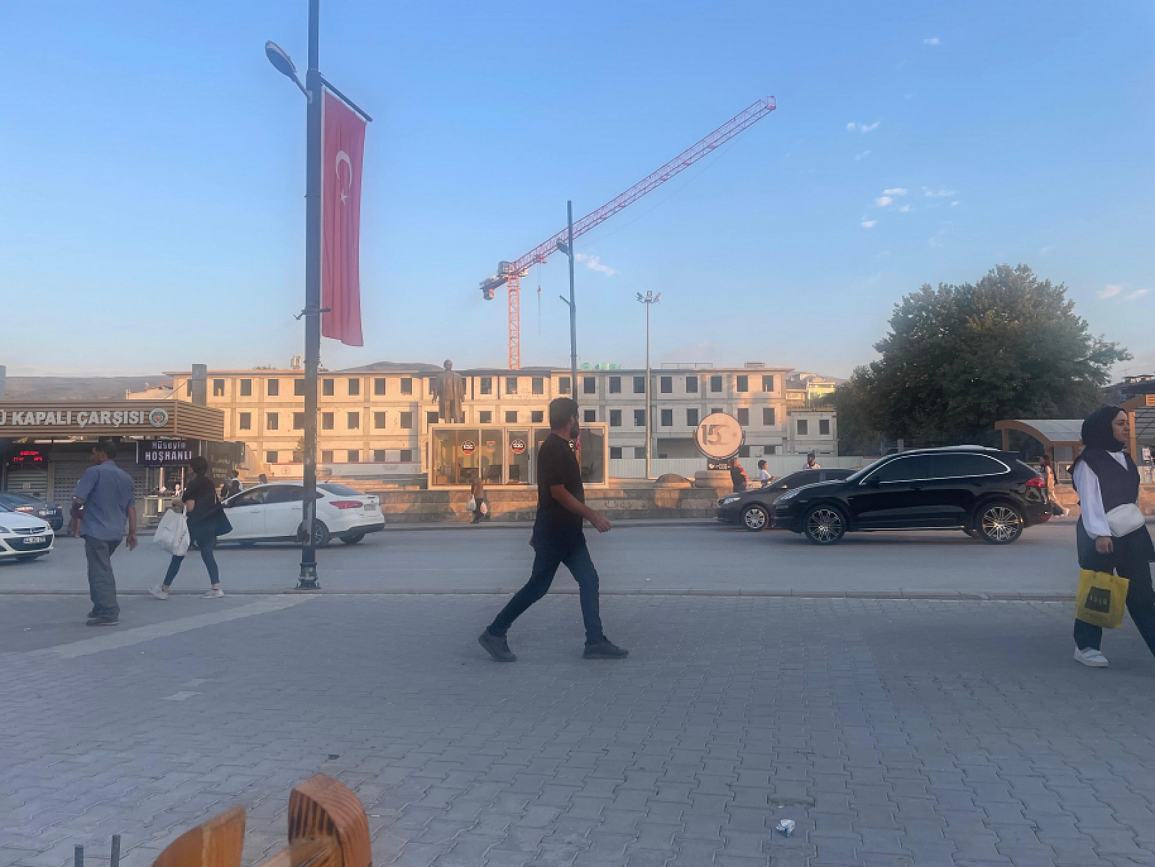 Malatya'da Bir Yıl Önce İnşasına Başlandı.. Halen Temelinden Su Çıkıyor..!