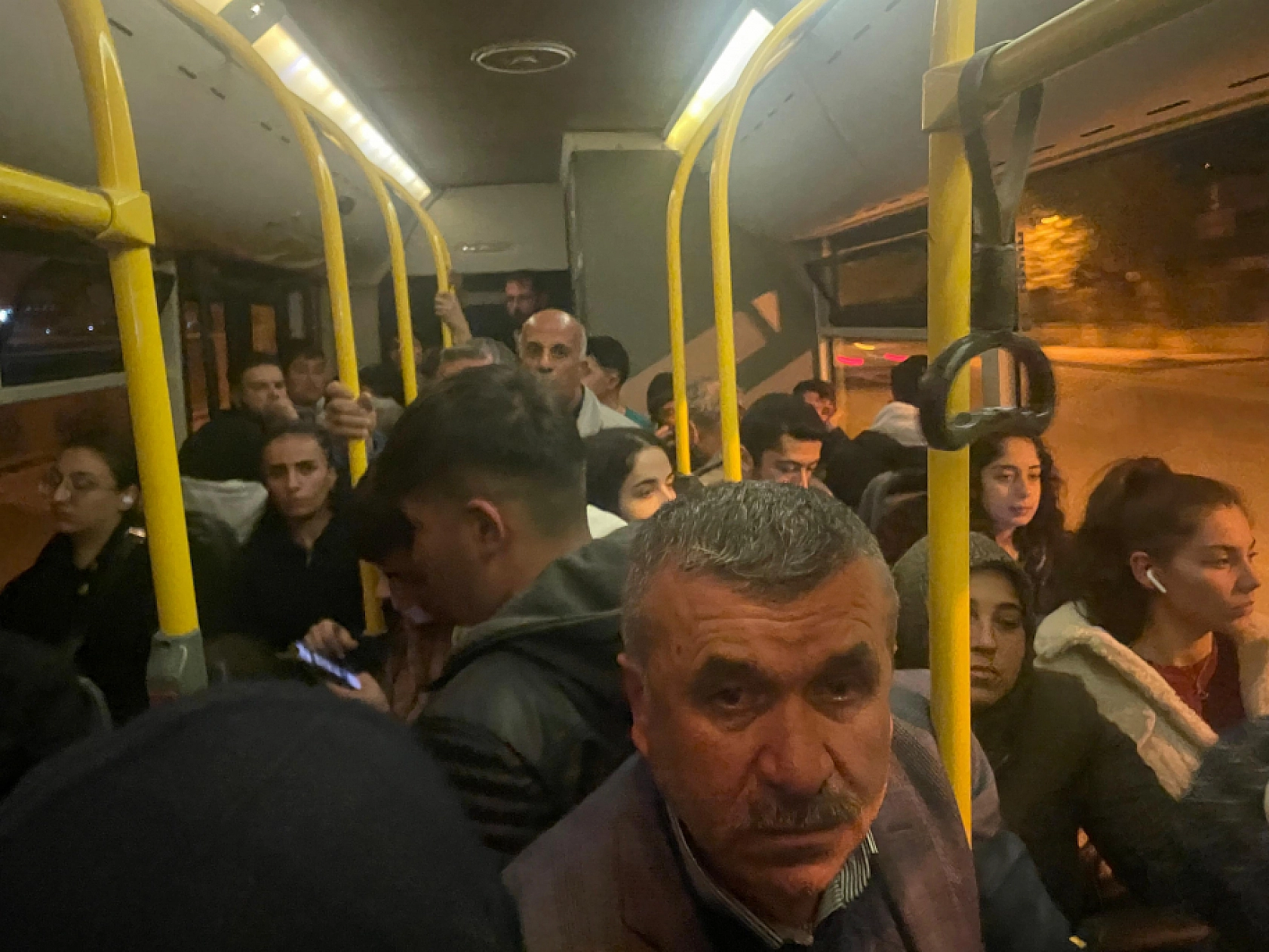 Malatyalıların Toplu Taşımayla Çilesi Bitmiyor...! Bir Bayılmadığımız Kalmıştı…