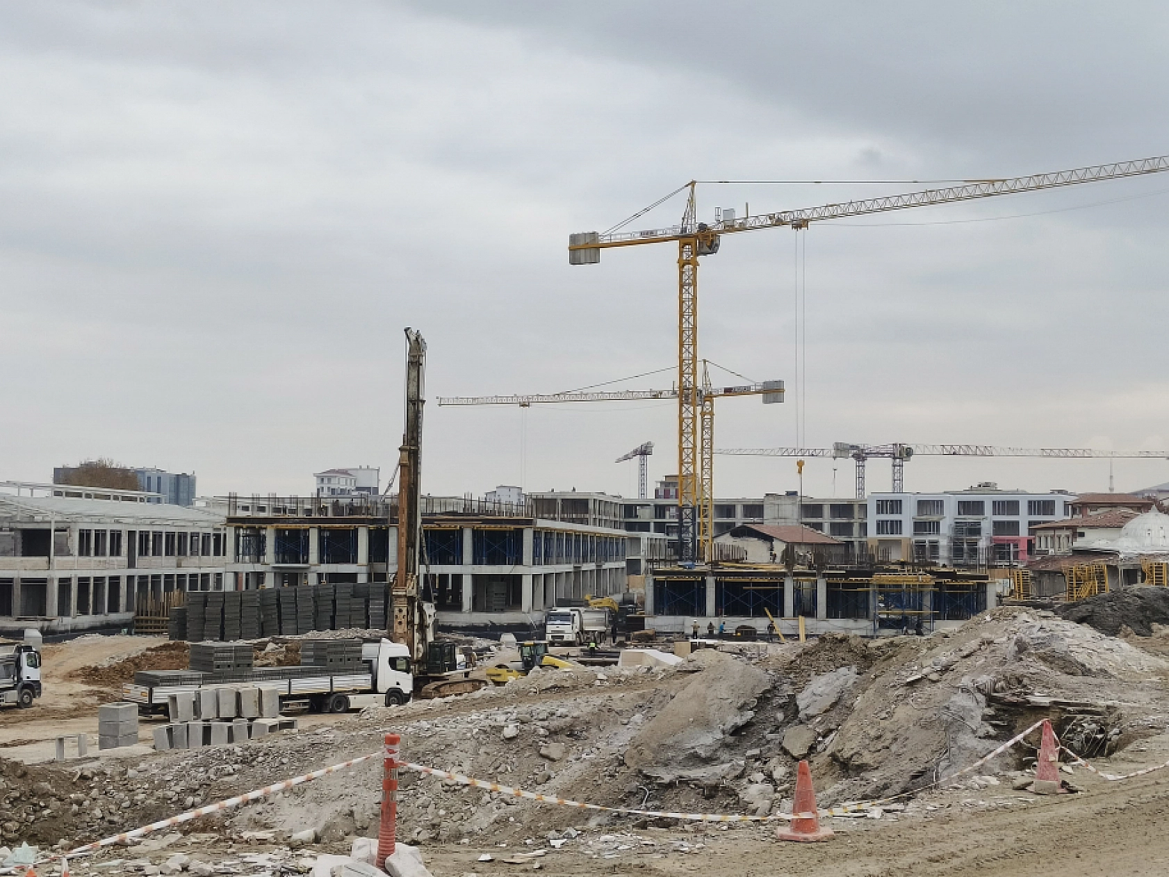 Büyükşehir Belediye Başkanı Duyurdu: Çarşıdaki Dükkanlar O Tarihte Teslim Edilecek...