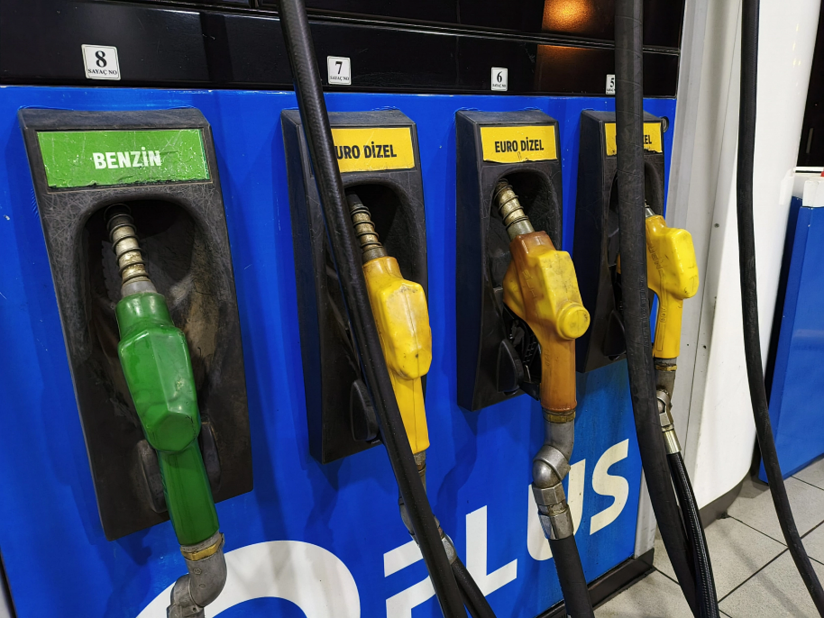 Yine Akaryakıt Yine Zam Vatandaş Sitemli…