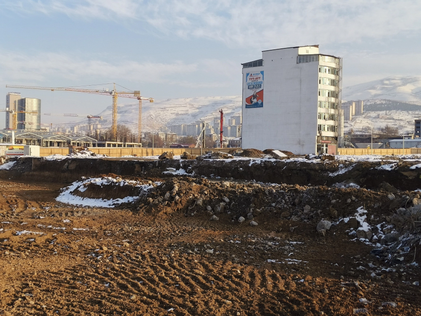 Rezerv Alan İlan Edilmişti: Temel Kazı Çalışmalarının Neden Geciktiği Belli Oldu!