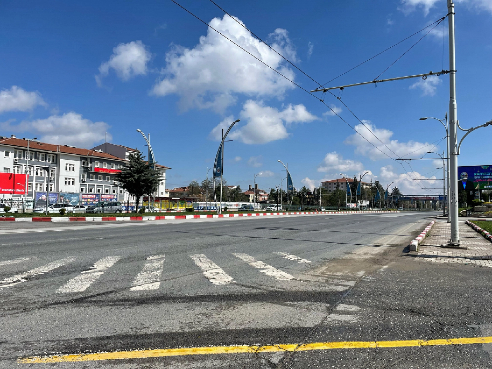 Kemal Sunal'ın repliği Malatya'da gerçek oldu: 'Yarım saate kalmaz yağar'