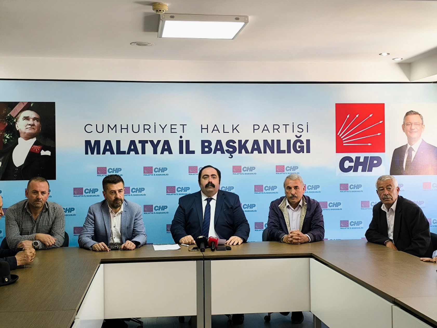 Malatyalı çiftçiler talep etti: Kayısı da fındık gibi stratejik ürün grubuna alınsın!