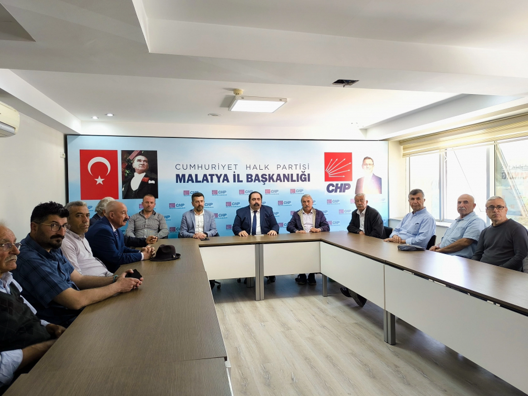 Malatyalı çiftçiler talep etti: Kayısı da fındık gibi stratejik ürün grubuna alınsın!