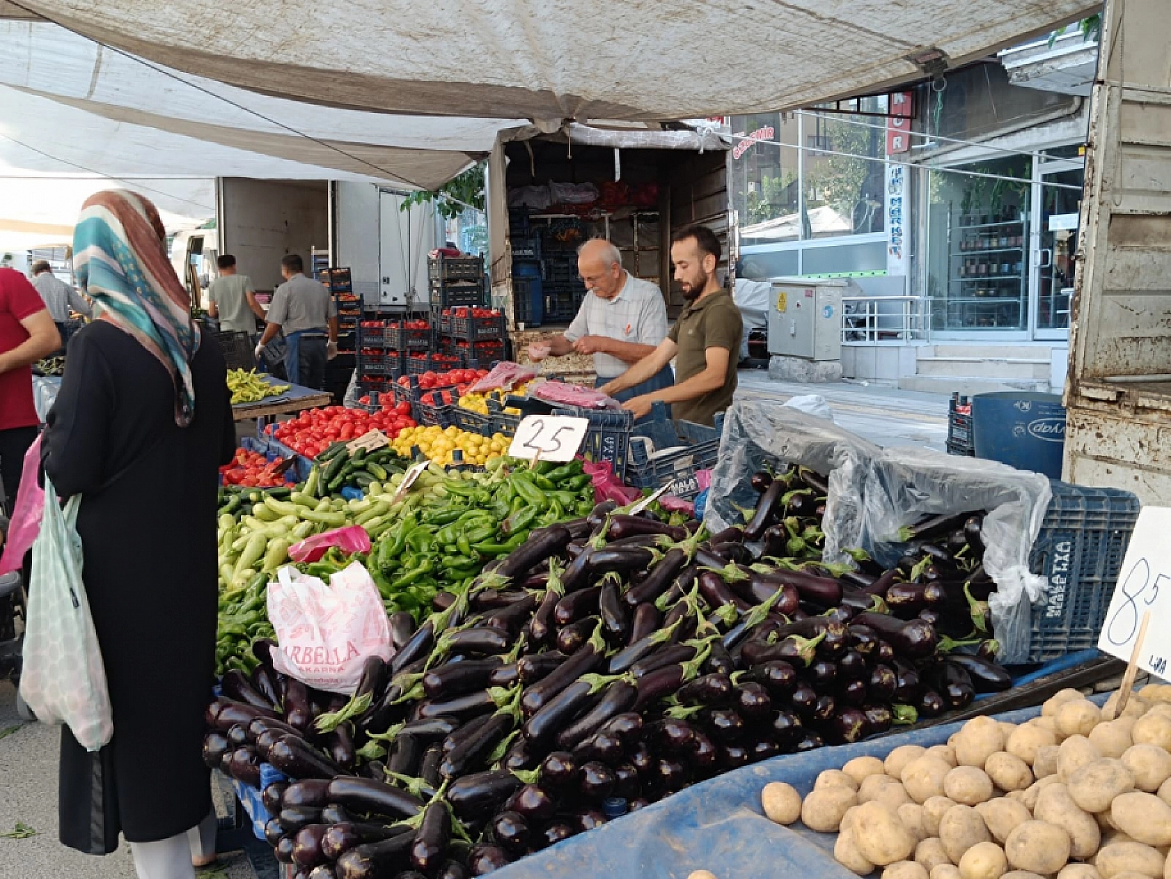 Malatya'da kurutmalık ve salçalık domates ile biber tezgahlarda yerini aldı! Peki fiyatları ne kadar?