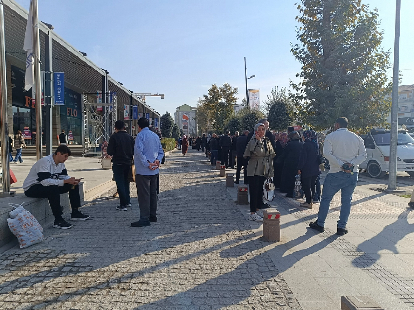 Başvurular Başladı: Malatya'da uzun kuyruklar oluştu….