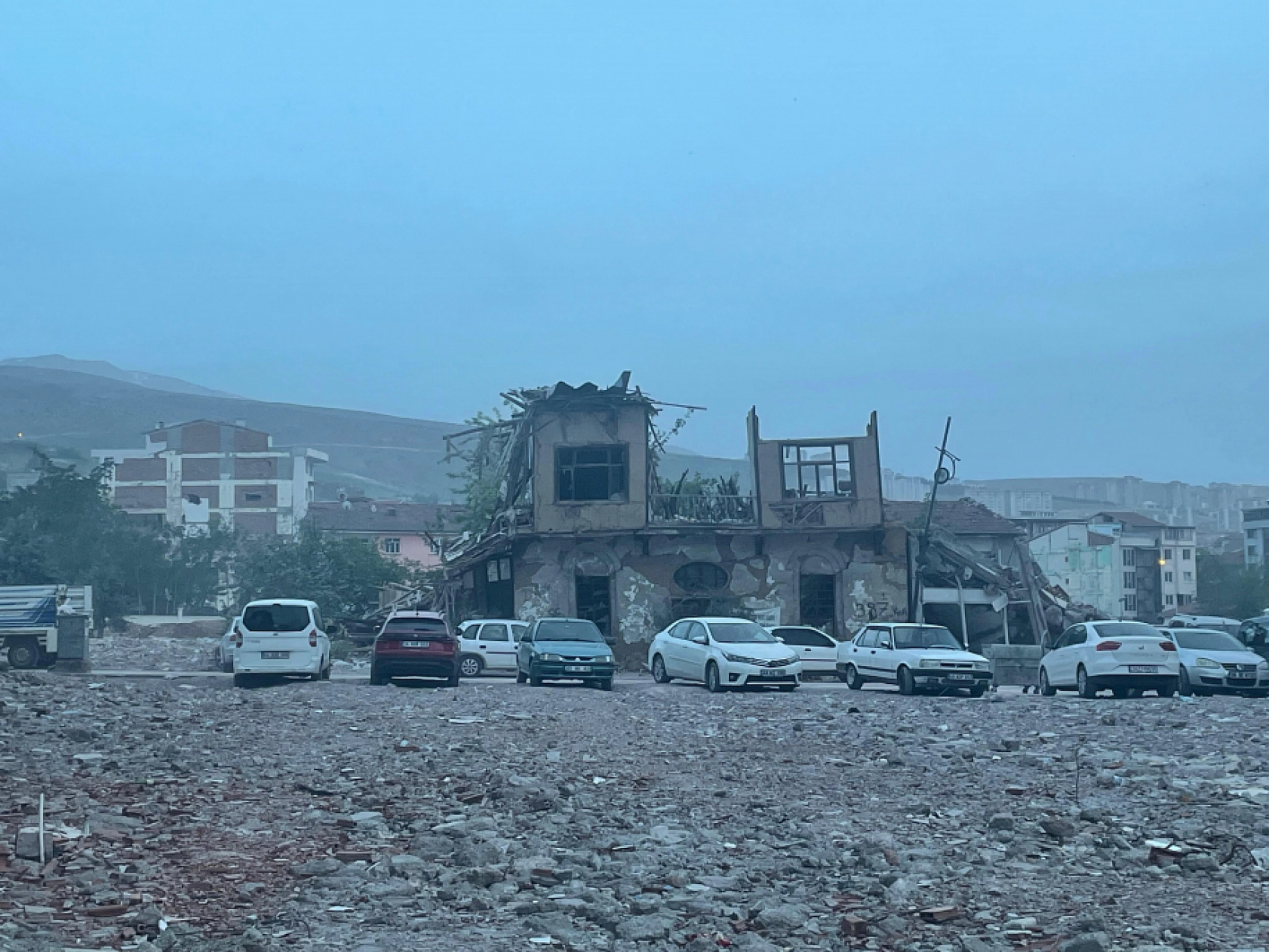 Depremin üzerinden 1000 Gün Geçti, yeni ihale açıldı | Malatya'da yıkımlar bitmiyor