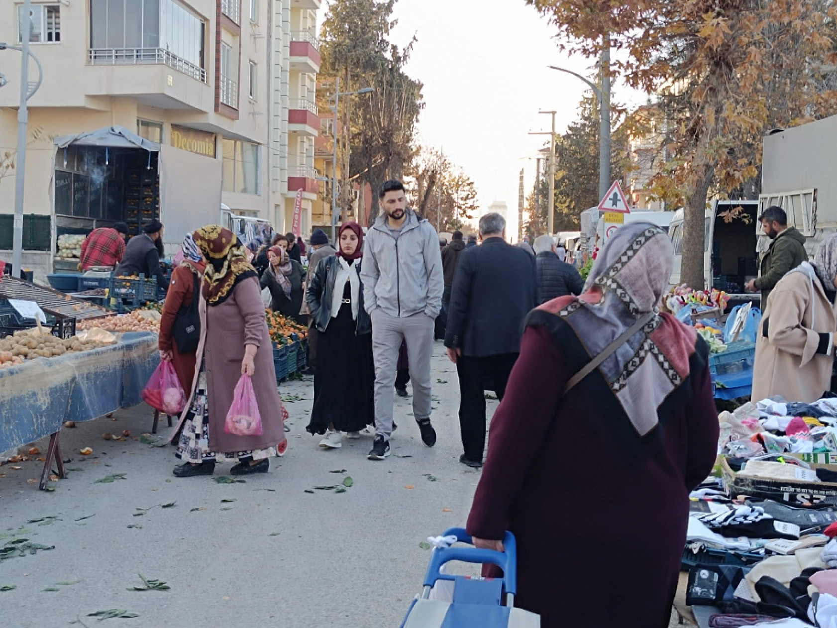 Malatya'da soğuk hava pazar fiyatını uçurdu: Domates, salatalık 50 lira…