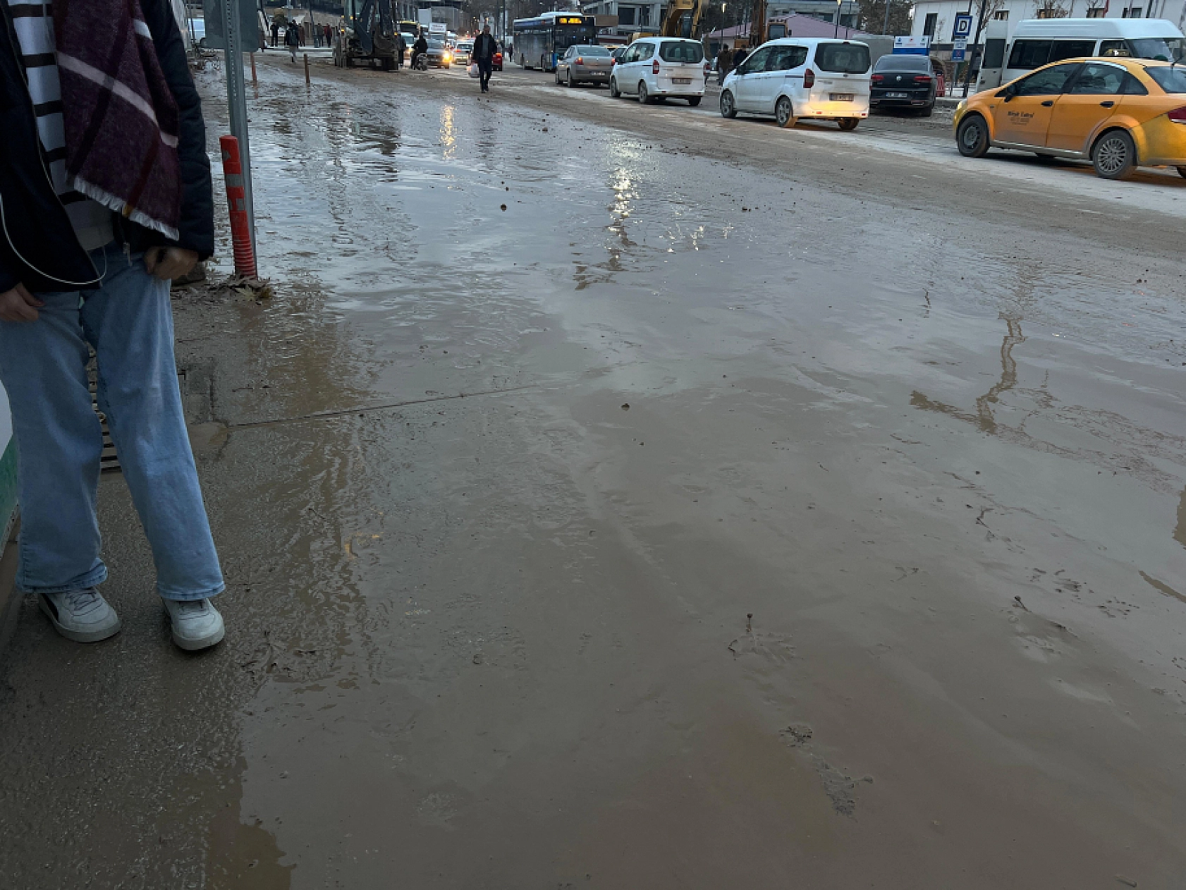 Malatya'da manzara değişmedi: Yollar göle döndü