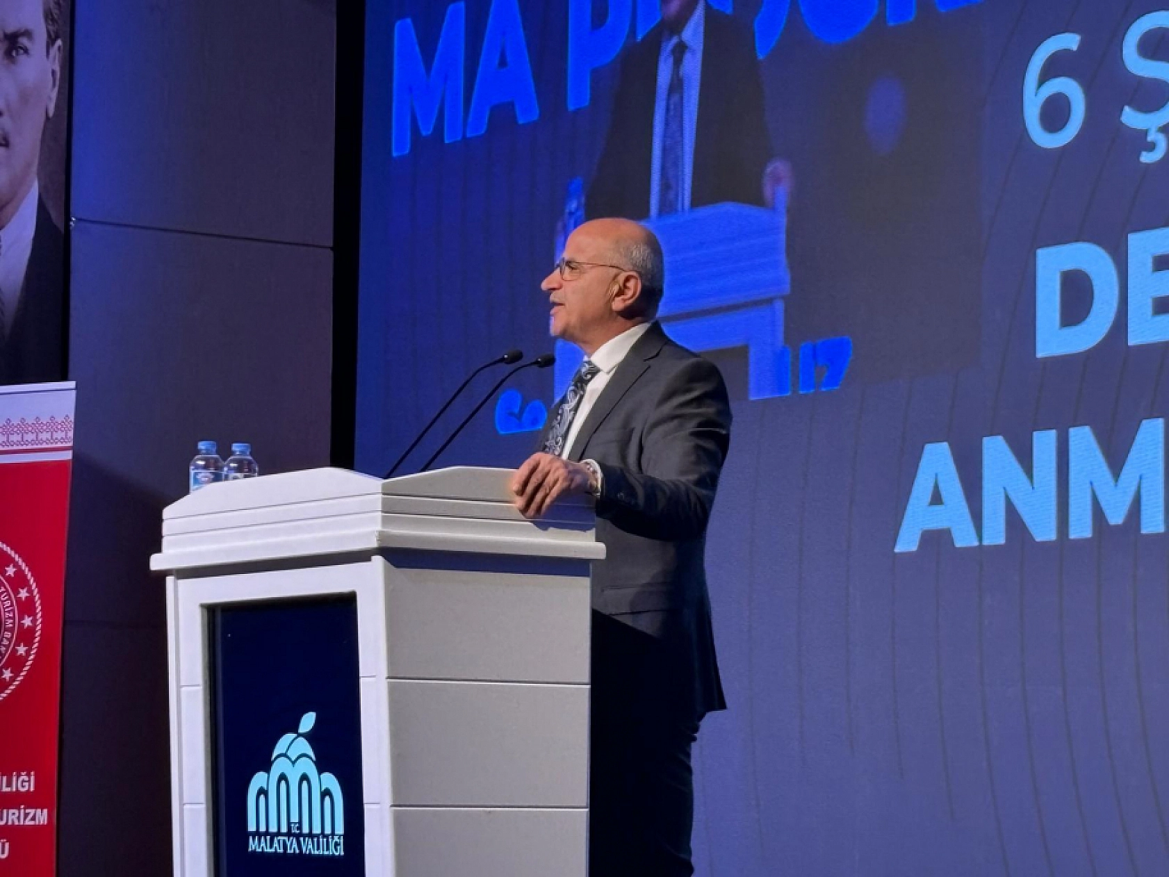 Malatya'da deprem şehitleri 3'üncü yılında dualarla anıldı