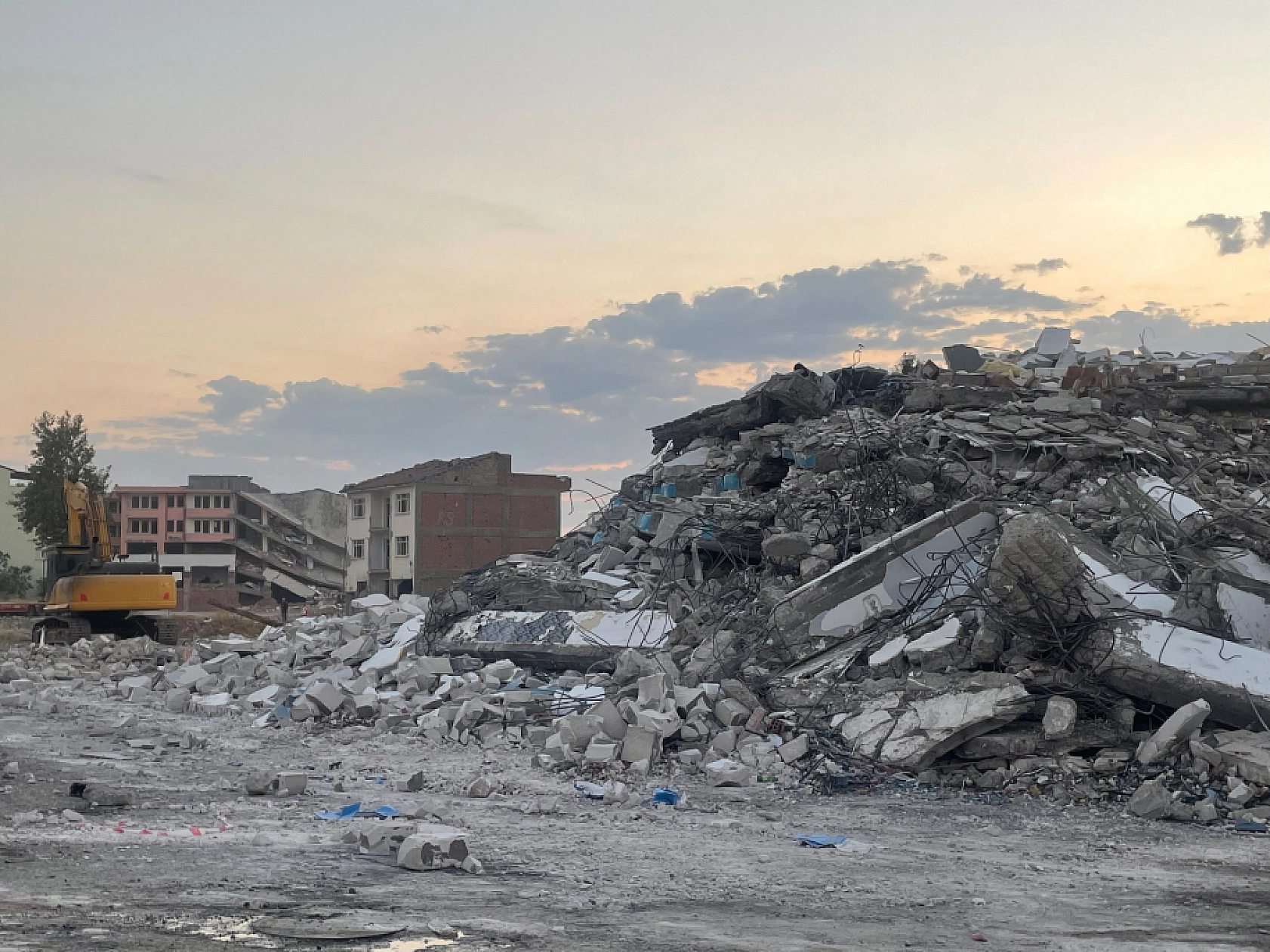 Malatya'da 3 Yıl Geçti, Enkaz Bitmedi!