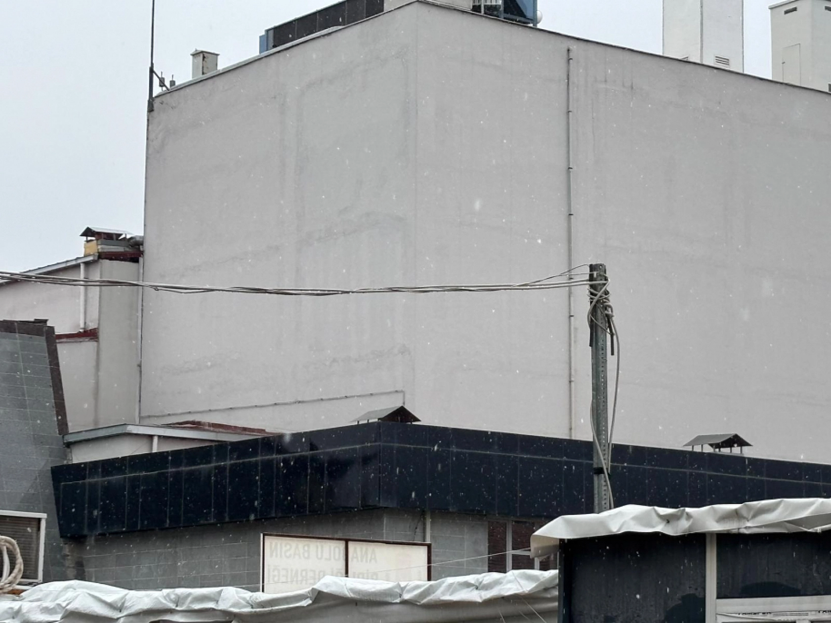 Malatya'da Mevsim Şaşırttı: Yaz Yerine Kar Geldi