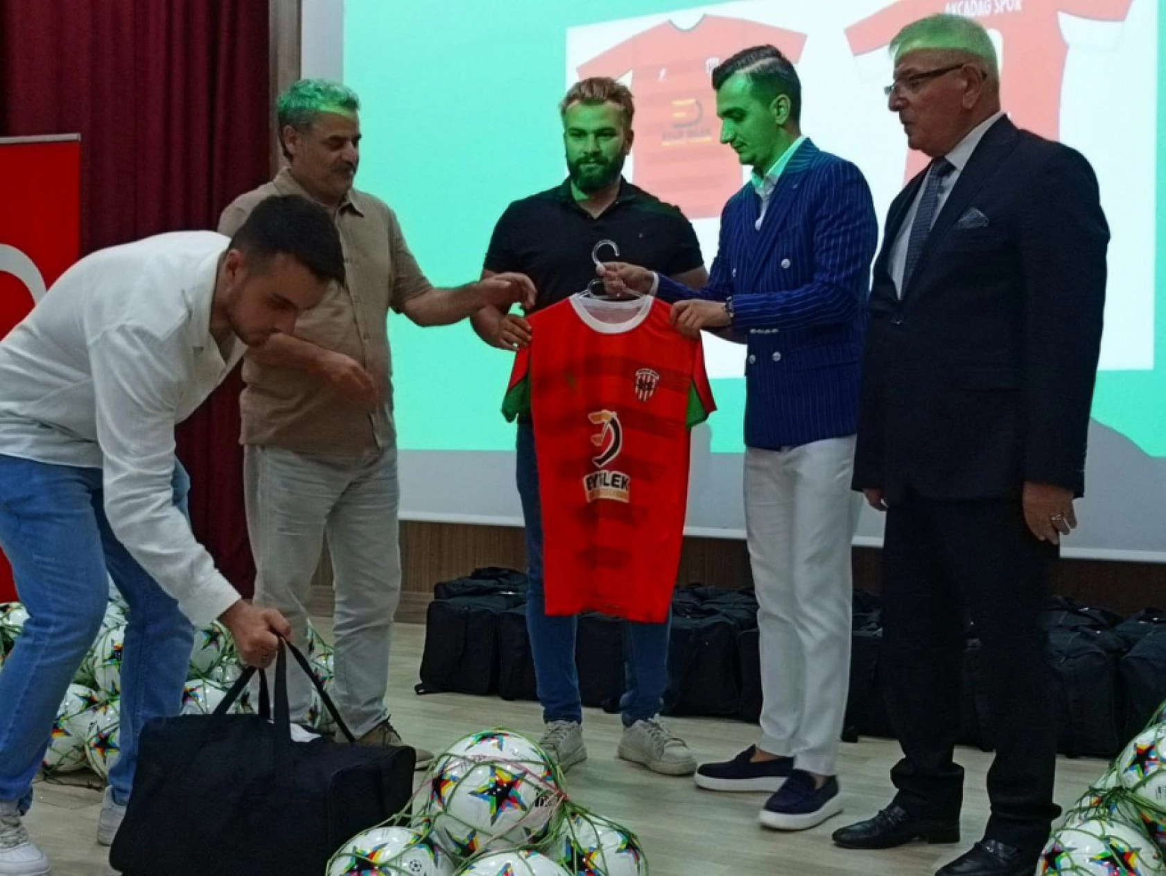 Malatya'da 5 Yıl Sonra Gelen Yardım: Amatör Spor Canlandı!