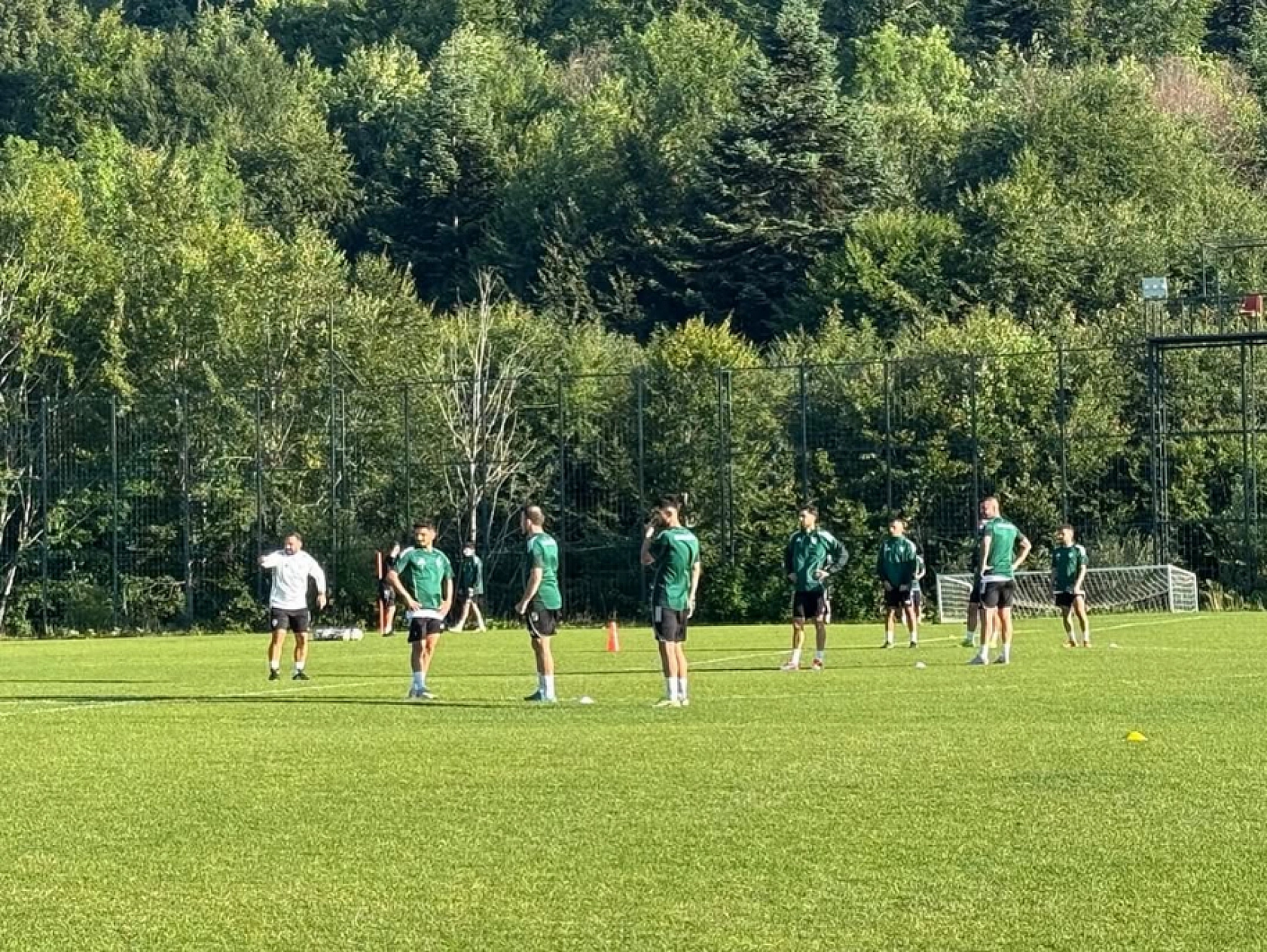 Yeşilyurtspor Kartepe'de Güç Depoluyor: Hedef Şampiyonluk