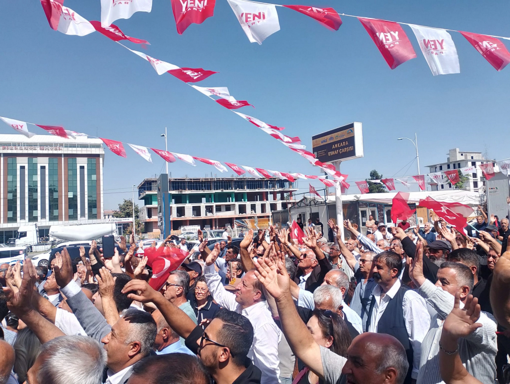 Malatya kayısısının fiyatı eridi: 500 TL'den 200 TL'ye düştü