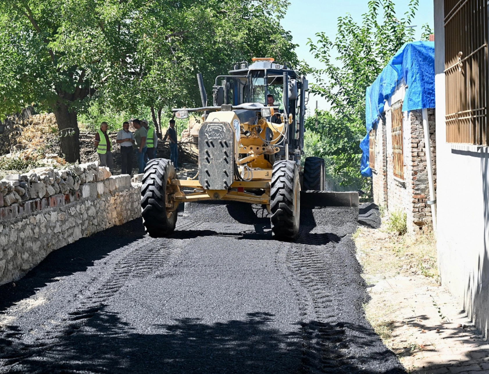 Ulaşım Yatırımında Hedef Aşıldı: Yeşilyurt'a 43 Bin Tonluk Hizmet