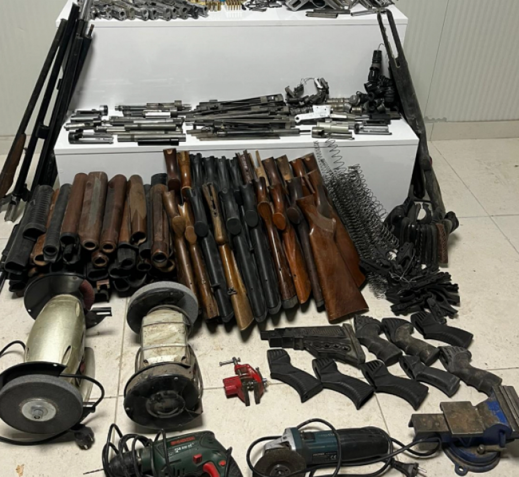 Malatya Emniyetinden Dev Operasyon: Cephanelik Ele Geçirildi…