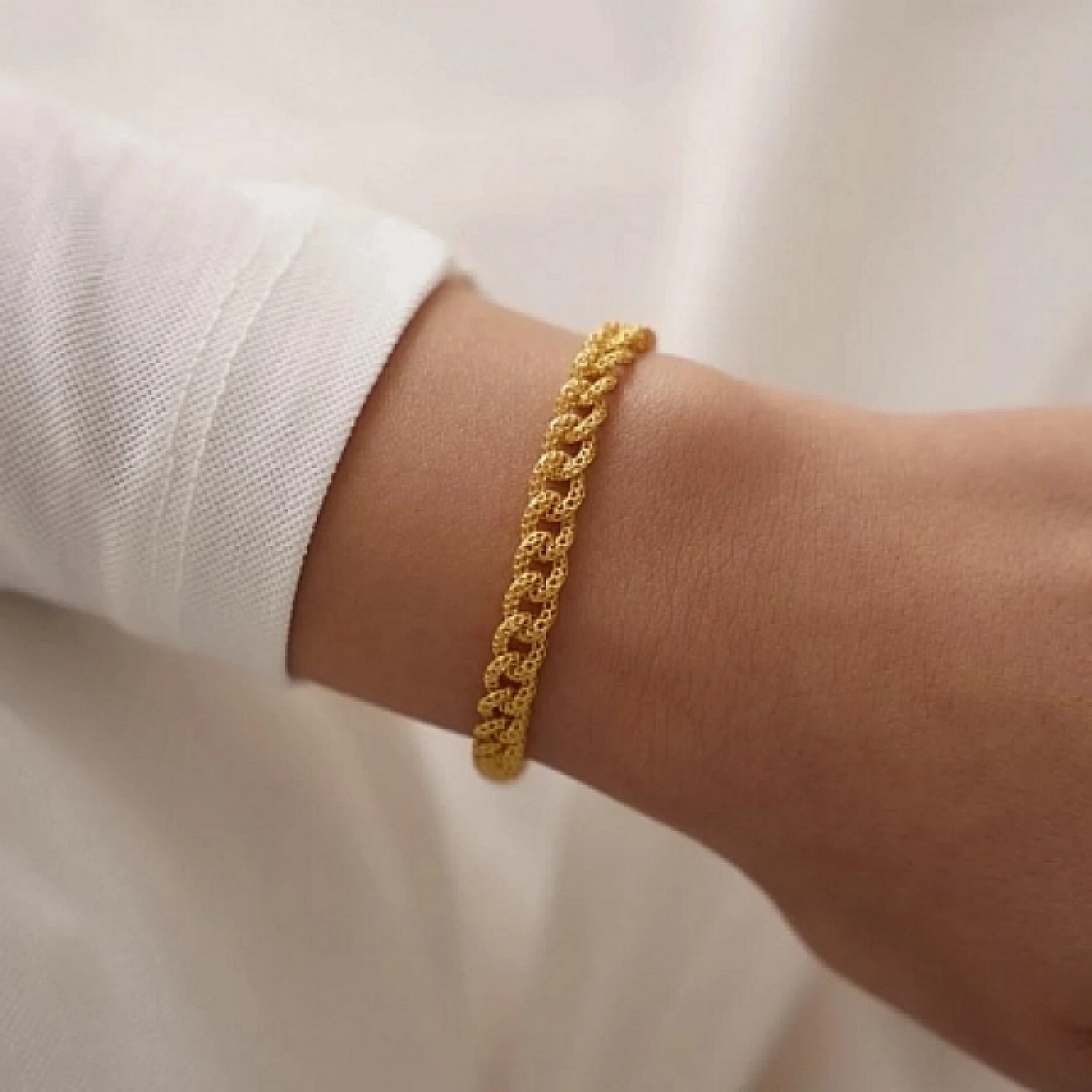 Altın hafta sonuna düşüşle mi başladı: 28 Aralık 2024: Bugün gram, çeyrek, yarım, cumhuriyet altın fiyatları kaç TL?