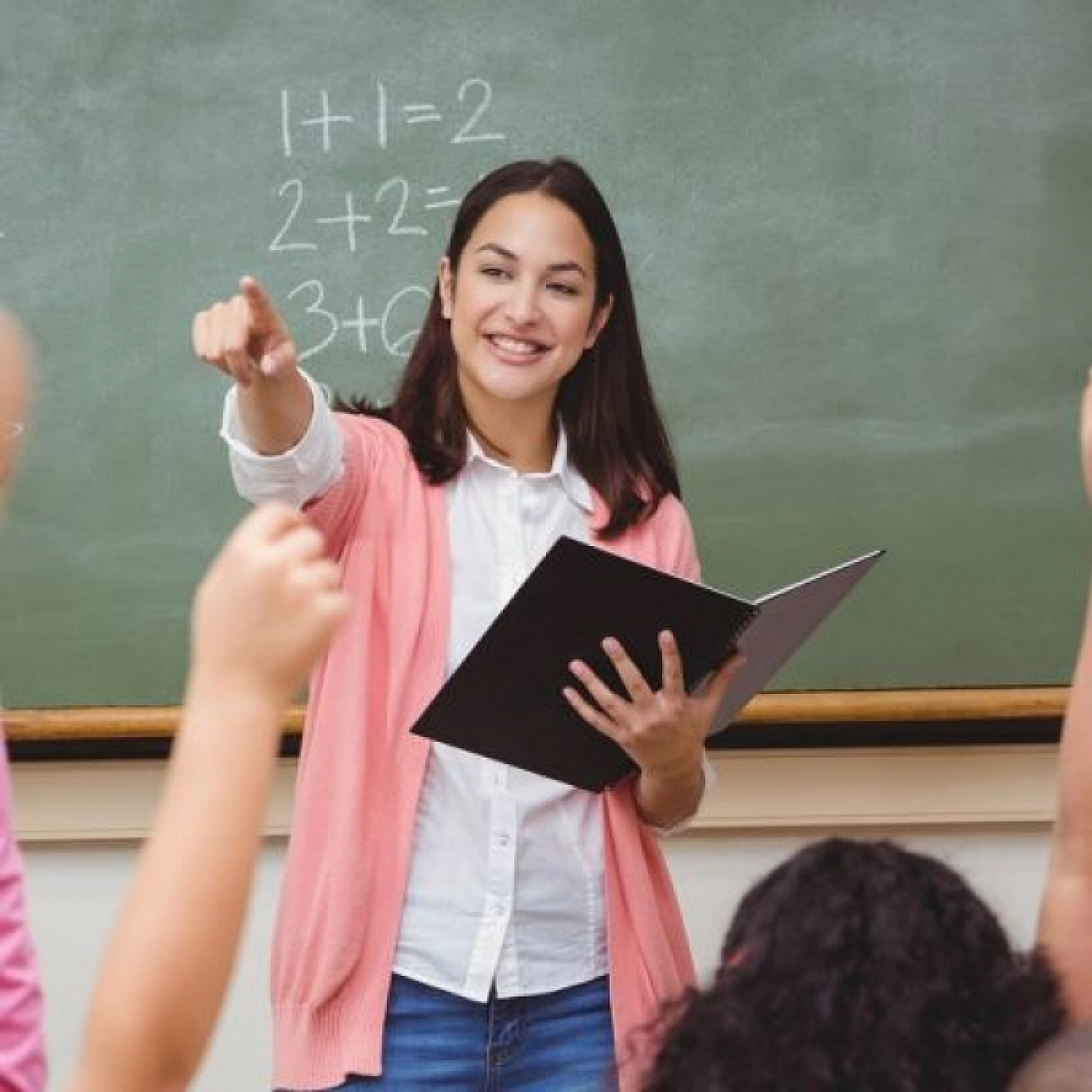 Öğretmenlere Müjde: Artık Yüzde 50 Daha Ucuza Seyahat Edecekler!