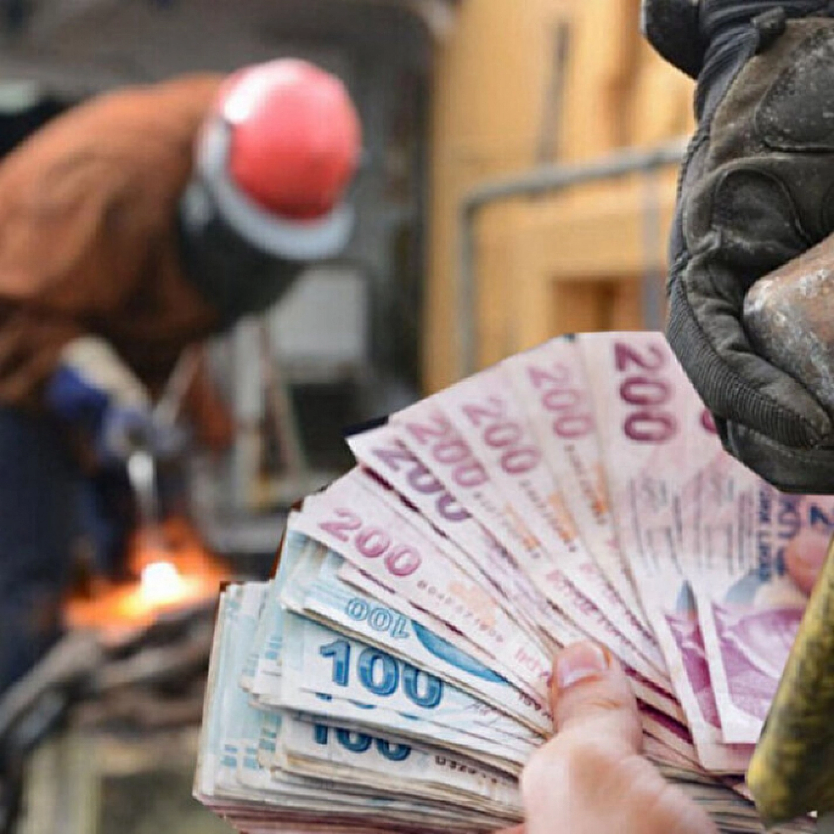 Milyonlarca Asgari Ücretli Temmuz'da Zam Bekliyordu: AK Parti'den Kesin Açıklama Geldi!