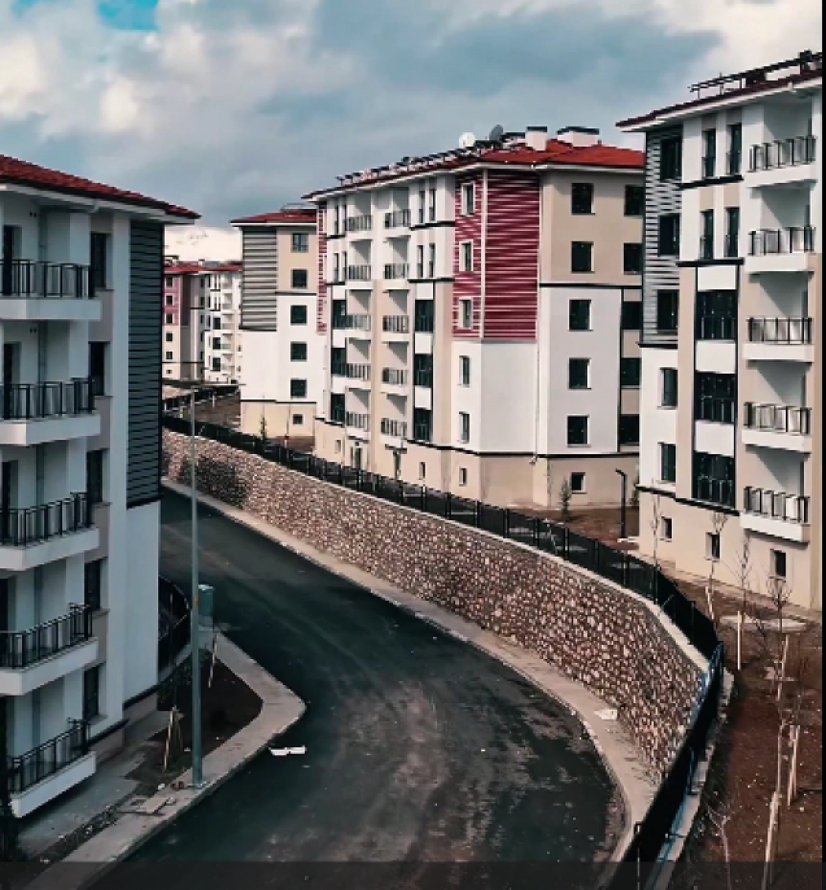 Vali Yavuz Deprem Sonrası Son Görüntüleri Paylaştı