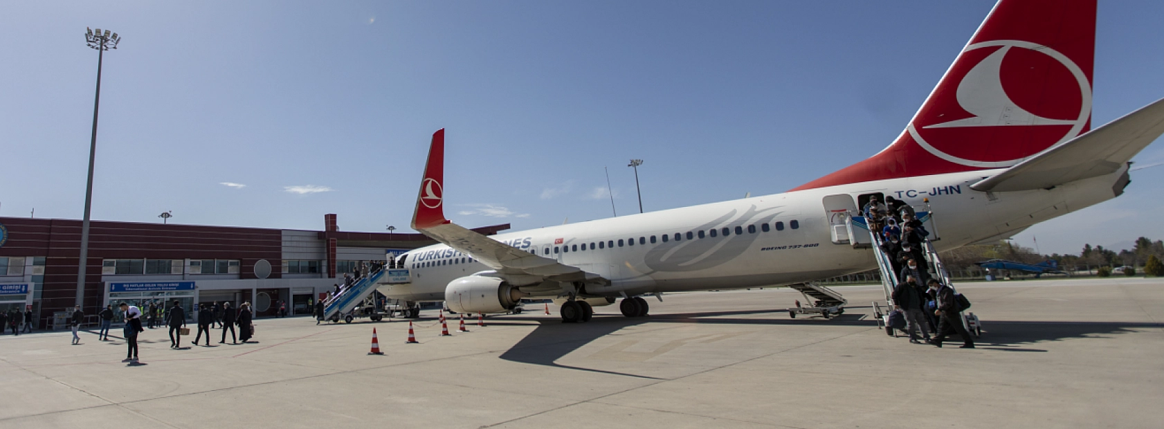 Malatya'da 480 Bin Yolcu Uçtu...