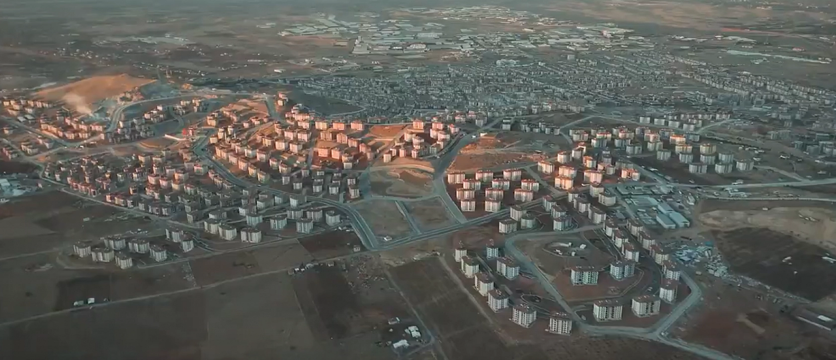 Malatya'da Konutlar Bir Bir Yükseliyor: Vali Yavuz, Görselleri Paylaştı…