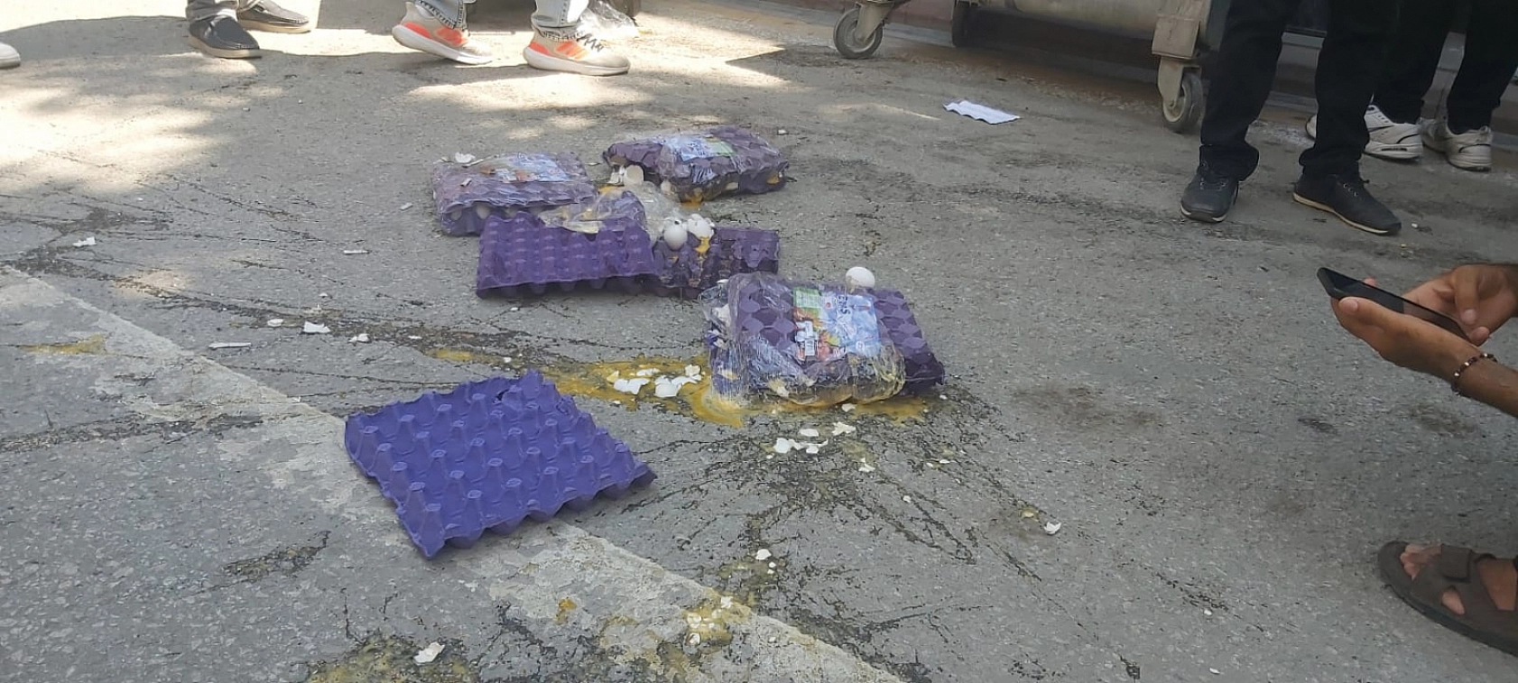 Kışla Caddesi'nde Elektrik Kesintisi Krizi! Milyonlarca Liralık Gıda Çöpe Gitti!