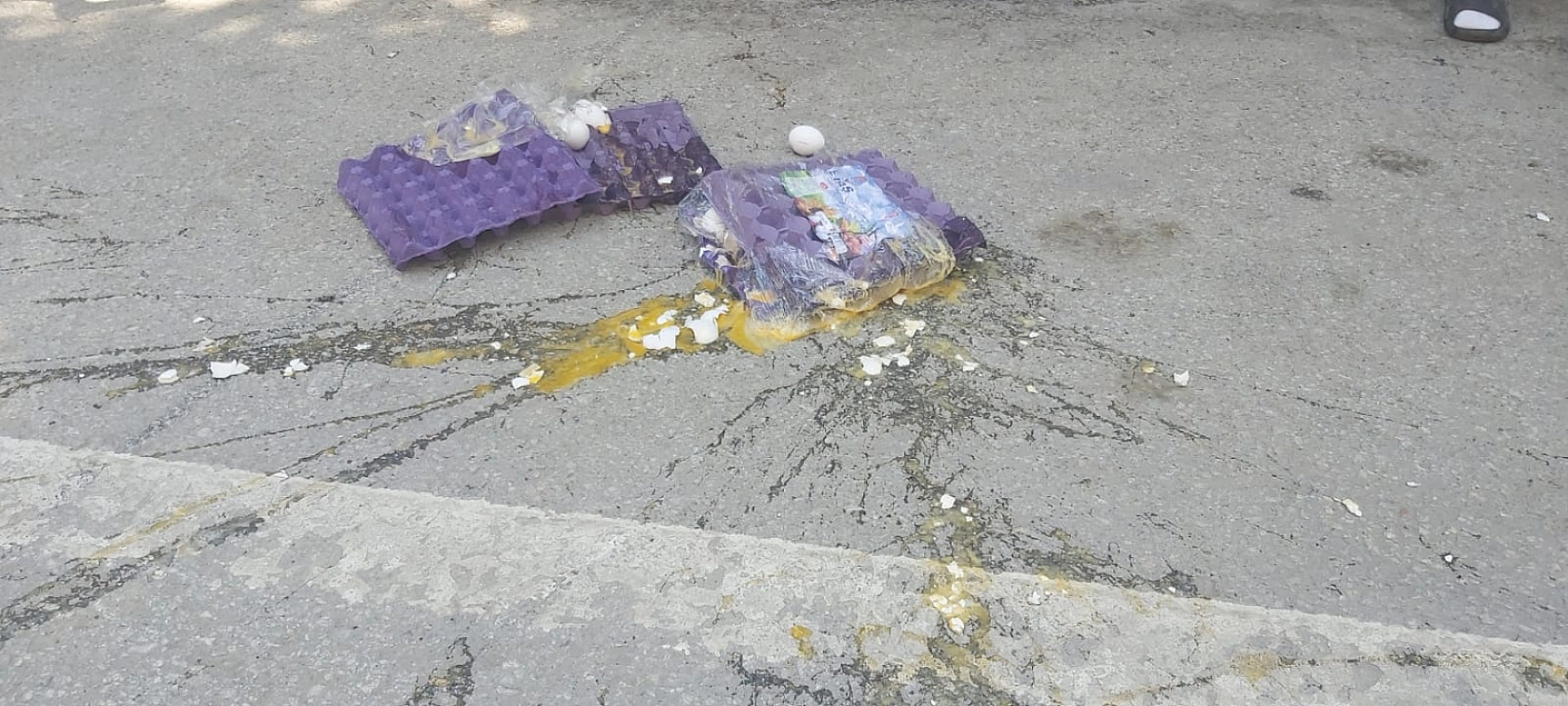 Kışla Caddesi'nde Elektrik Kesintisi Krizi! Milyonlarca Liralık Gıda Çöpe Gitti!