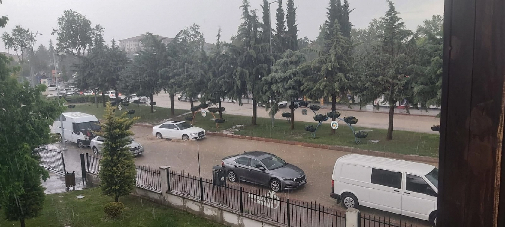 Malatya göle döndü, Büyükşehir 'kontrol altında'...!