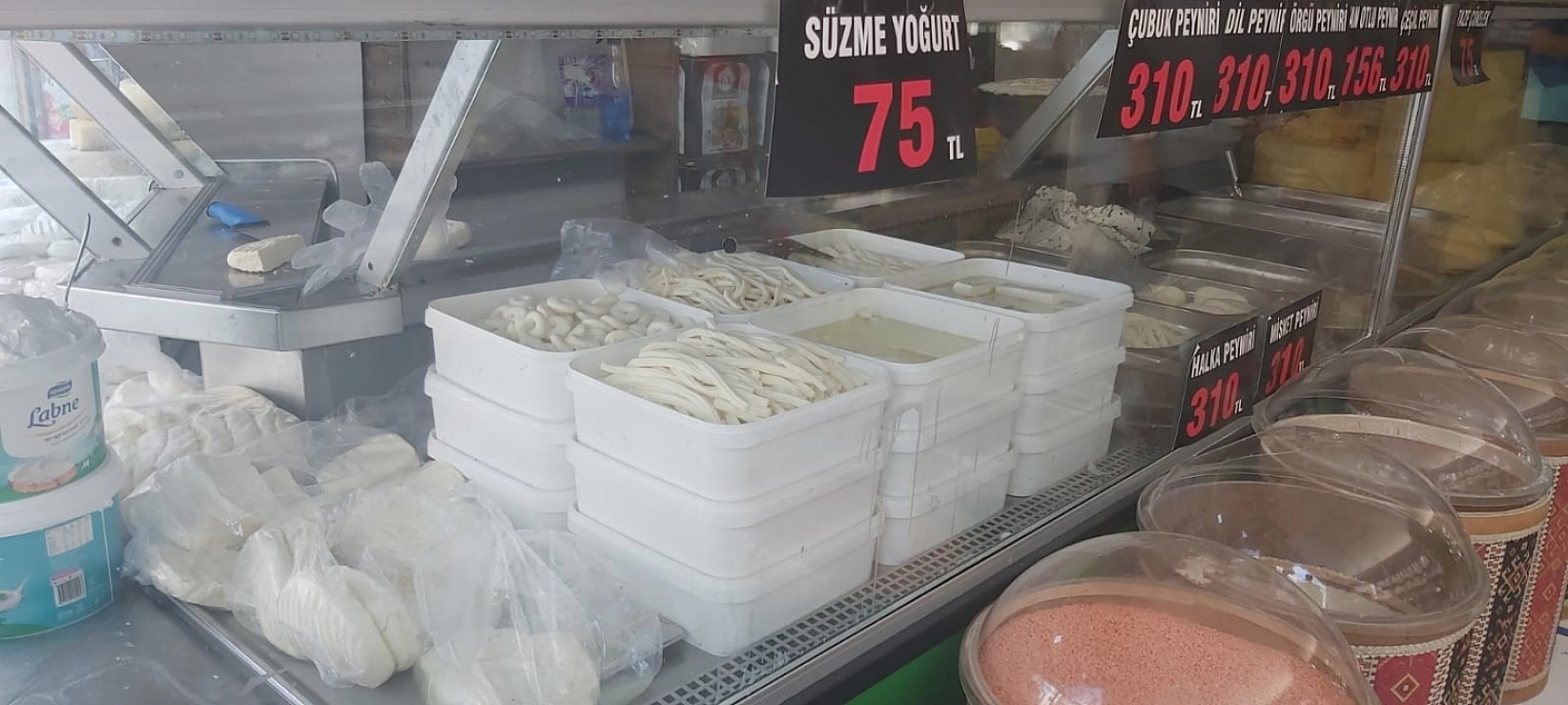 Kışla Caddesi esnafına sert müdahale!