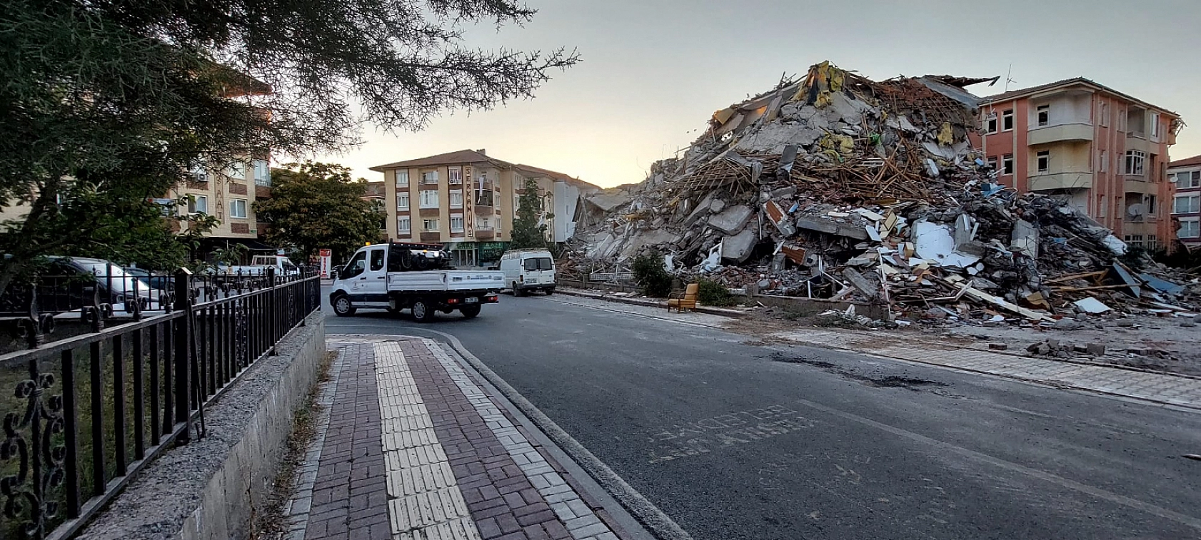 Elbistan'da Eşya Yardımı Yapıldı: Malatya'ya Yardım Yapılacak mı?