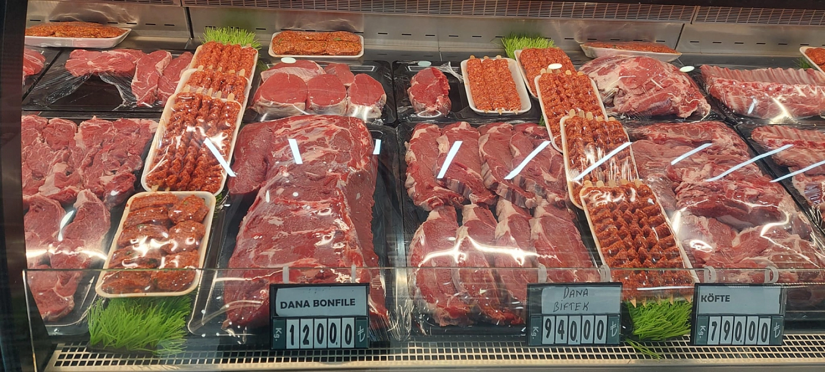 Mutfakta boş tencere dönemi! Kırmızı et fiyatı dört haneli rakamlara koşuyor!