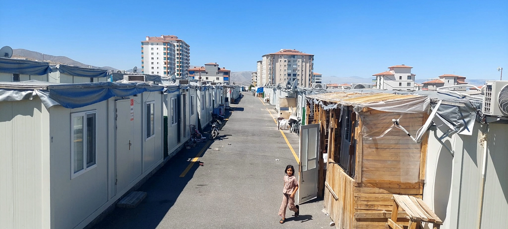 Çamaşırhane kapatılacak, elektrik, internet kesilecek: Konteynerler boşaltılıyor!