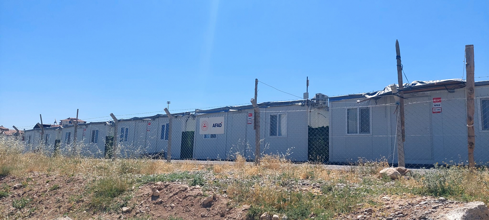 Çamaşırhane kapatılacak, elektrik, internet kesilecek: Konteynerler boşaltılıyor!