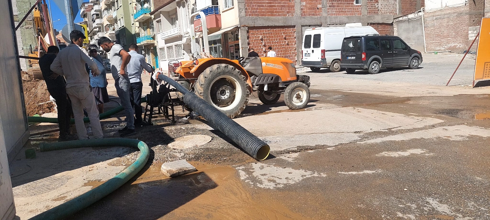 Başkan Er' 'Tarıma kazandırılacak' demişti: Kuraklıkla boğuşan Malatya'da su boşa akıyor…