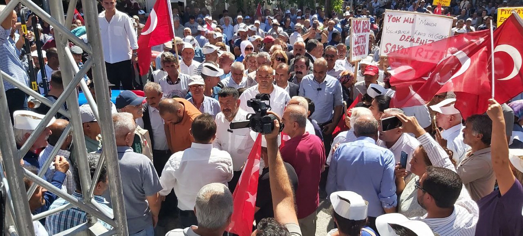 Malatya Kayısısı Çığlık Atmaya Devam Ediyor: Kayısı Üreticileri Ayakta!