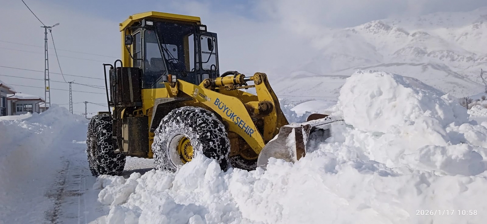 Malatya kar altında! 457 mahalle ile bağlantı kesildi!