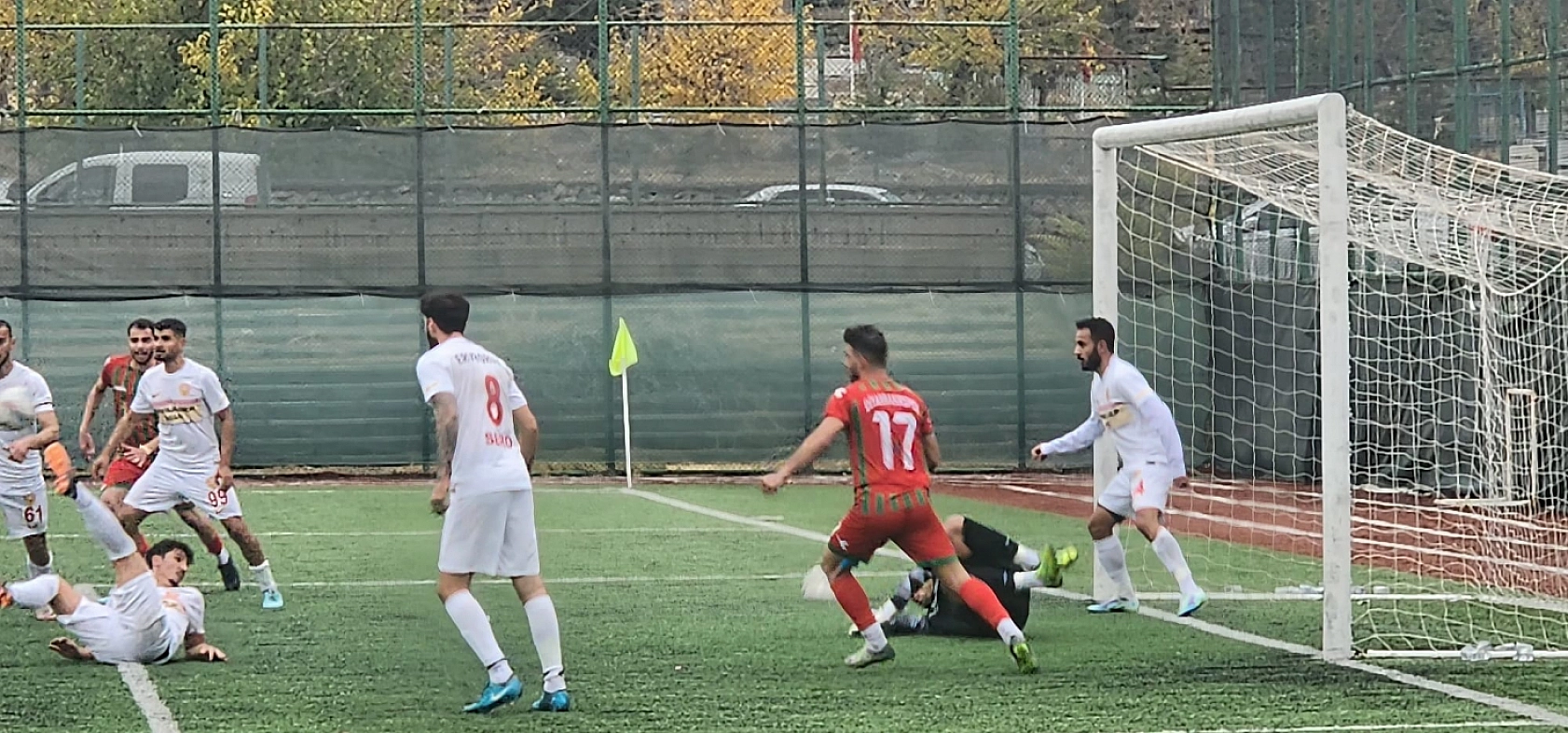 Süper Lig rakipleri 15 yıl sonra BAL'da karşılaştı: Doğu derbisinde dostluk kazandı