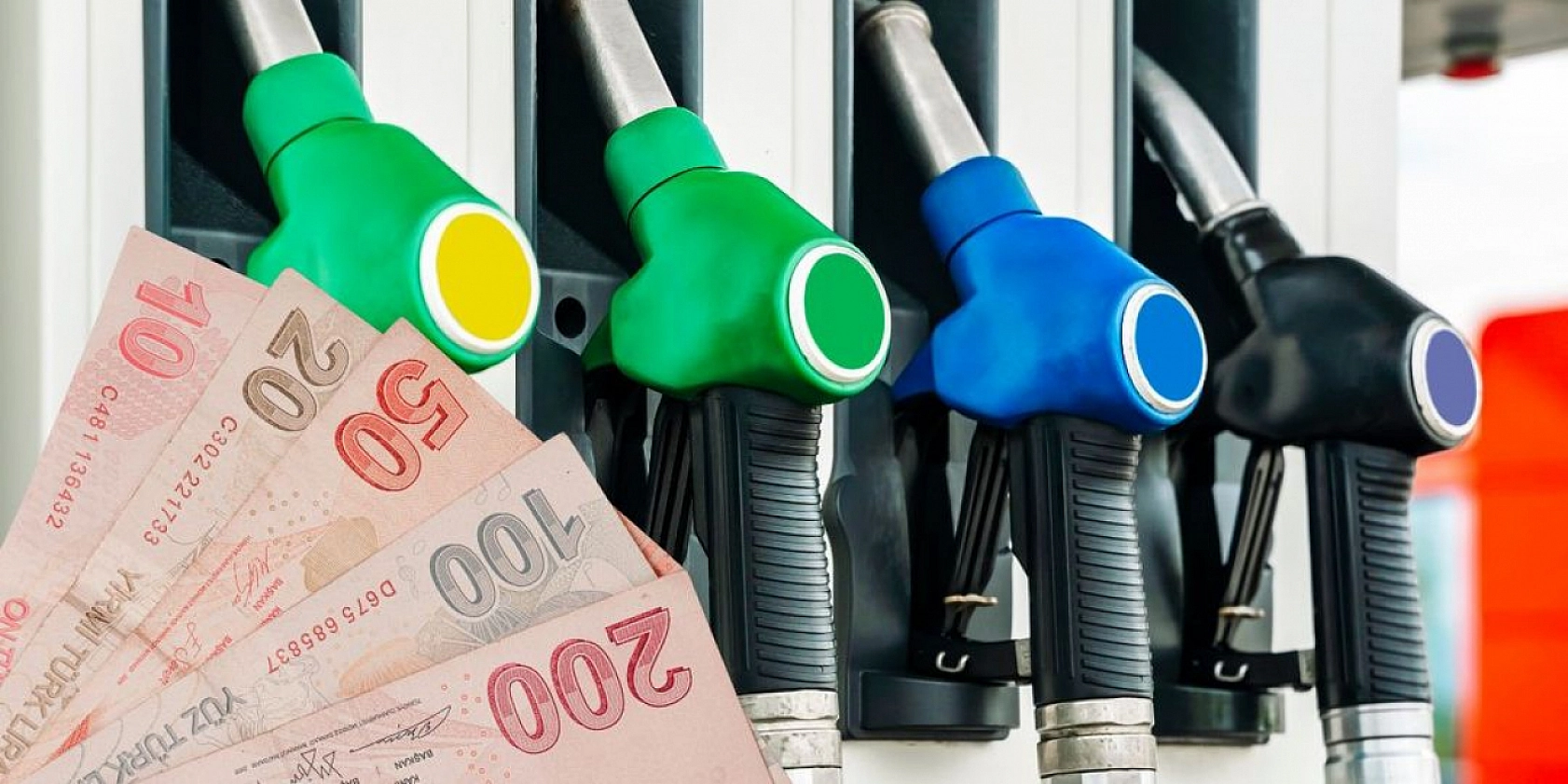 Orta Doğu'daki savaşın faturası ağırlaşıyor: Akaryakıta yeni zam!